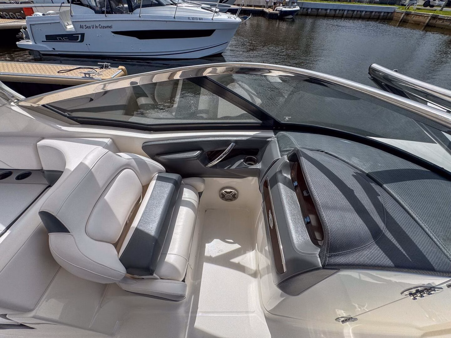 2016 Chaparral 307 SSX 