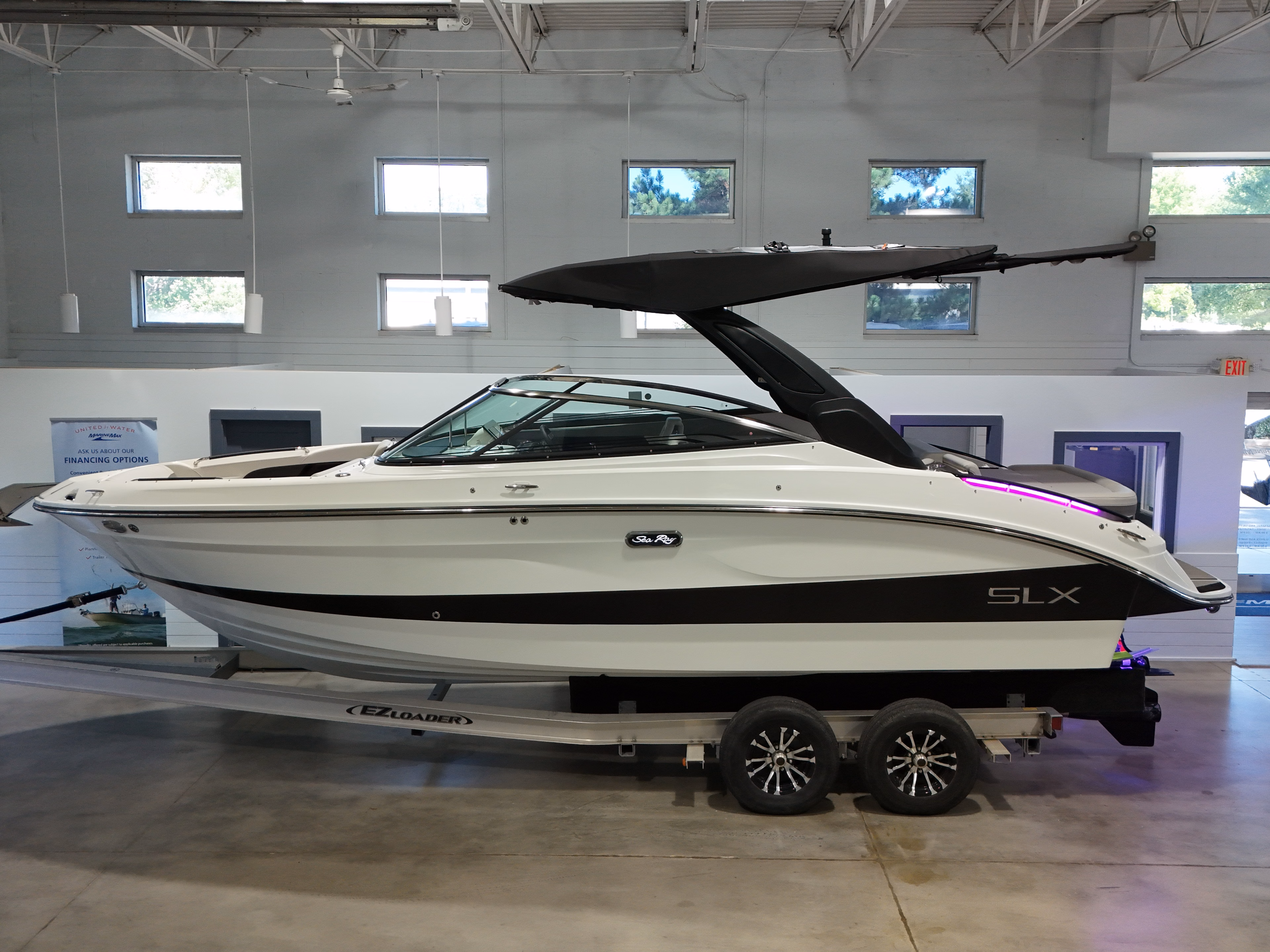 2026 Sea Ray SLX 260 Surf 