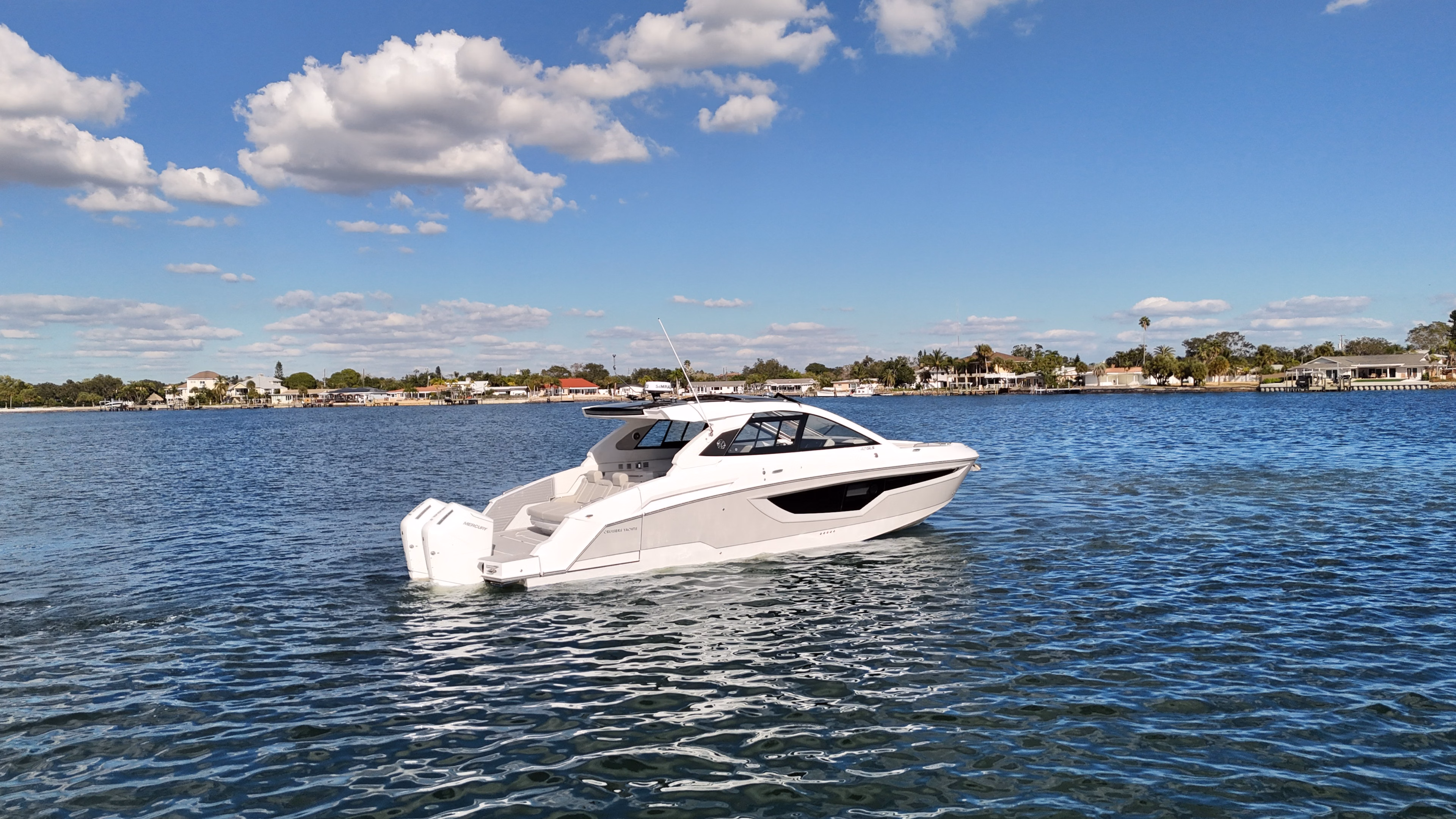 2027 Cruisers Yachts 42 GLS OB