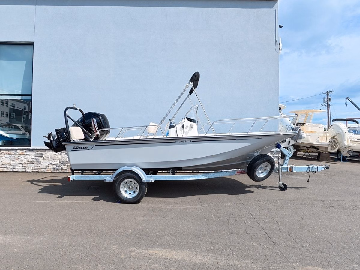 2026 Boston Whaler 170 Montauk