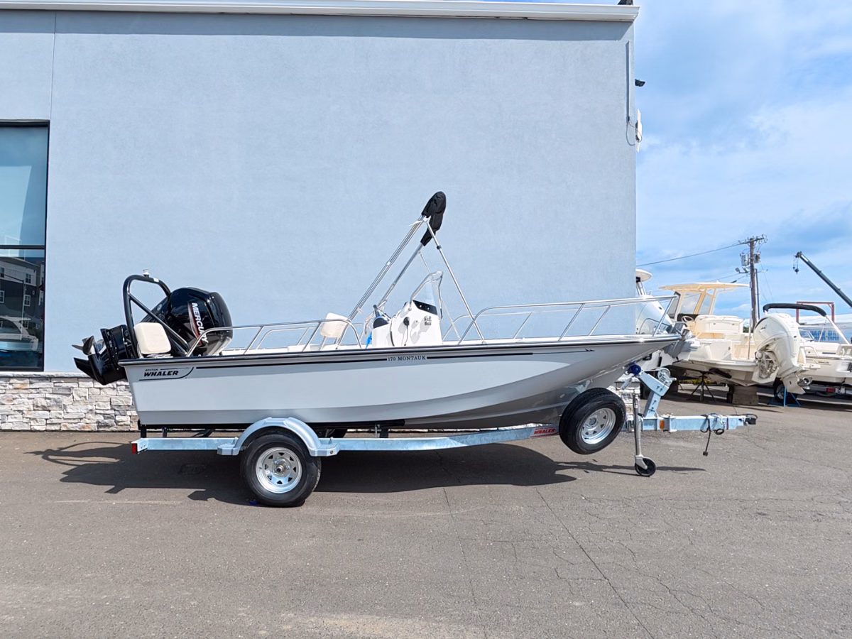 2026 Boston Whaler 170 Montauk
