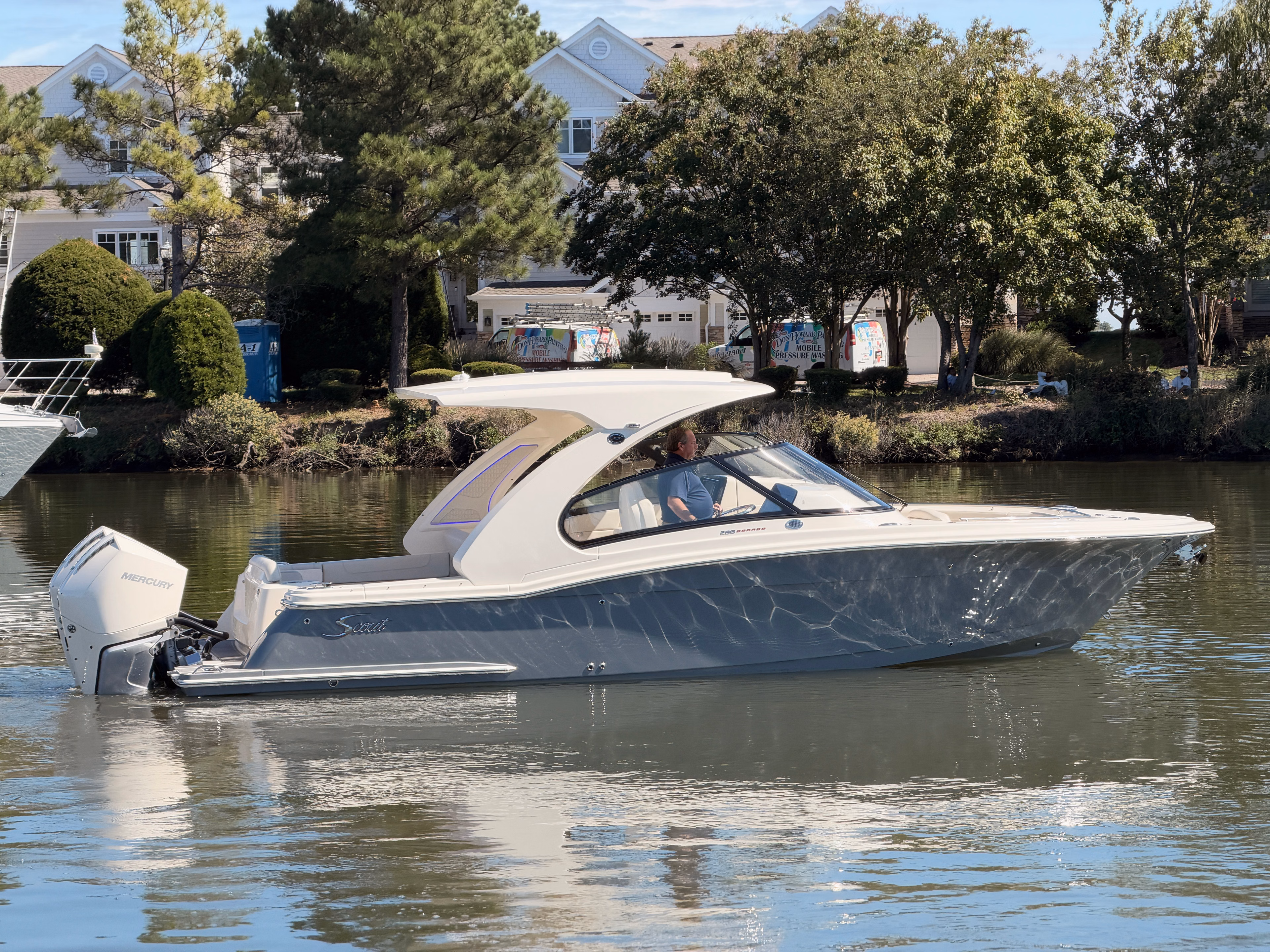 2027 Scout Boats 288 Dorado