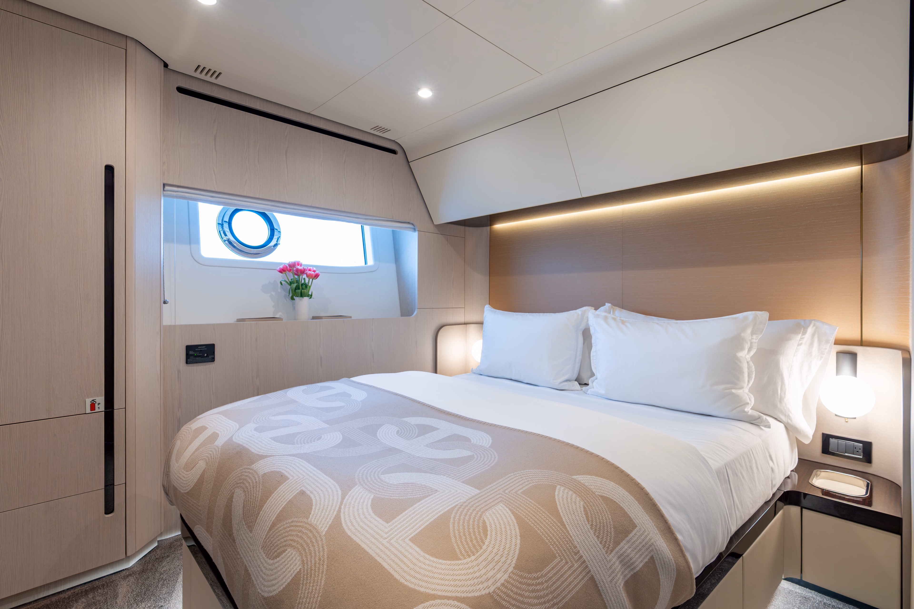 2022 Azimut Fly 78 