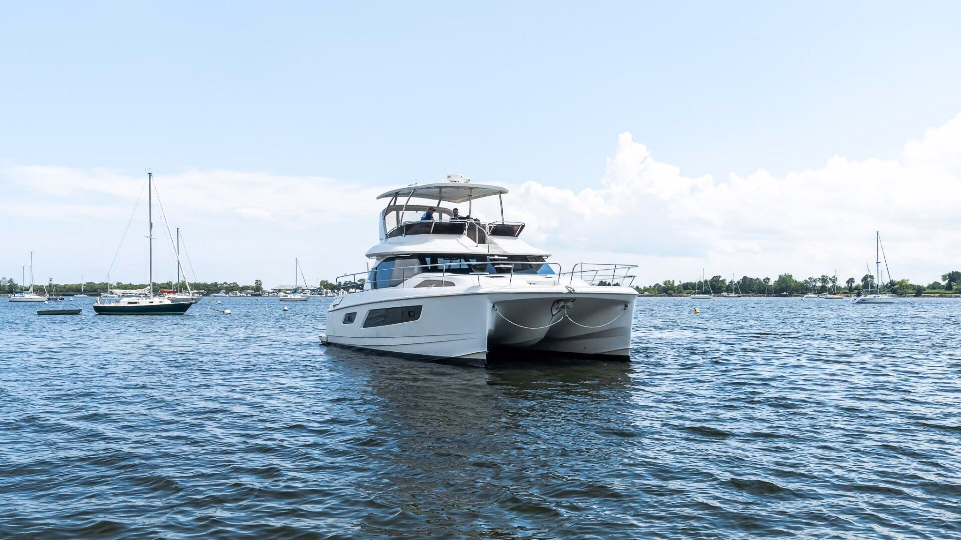 2016 Aquila 44 Yacht 