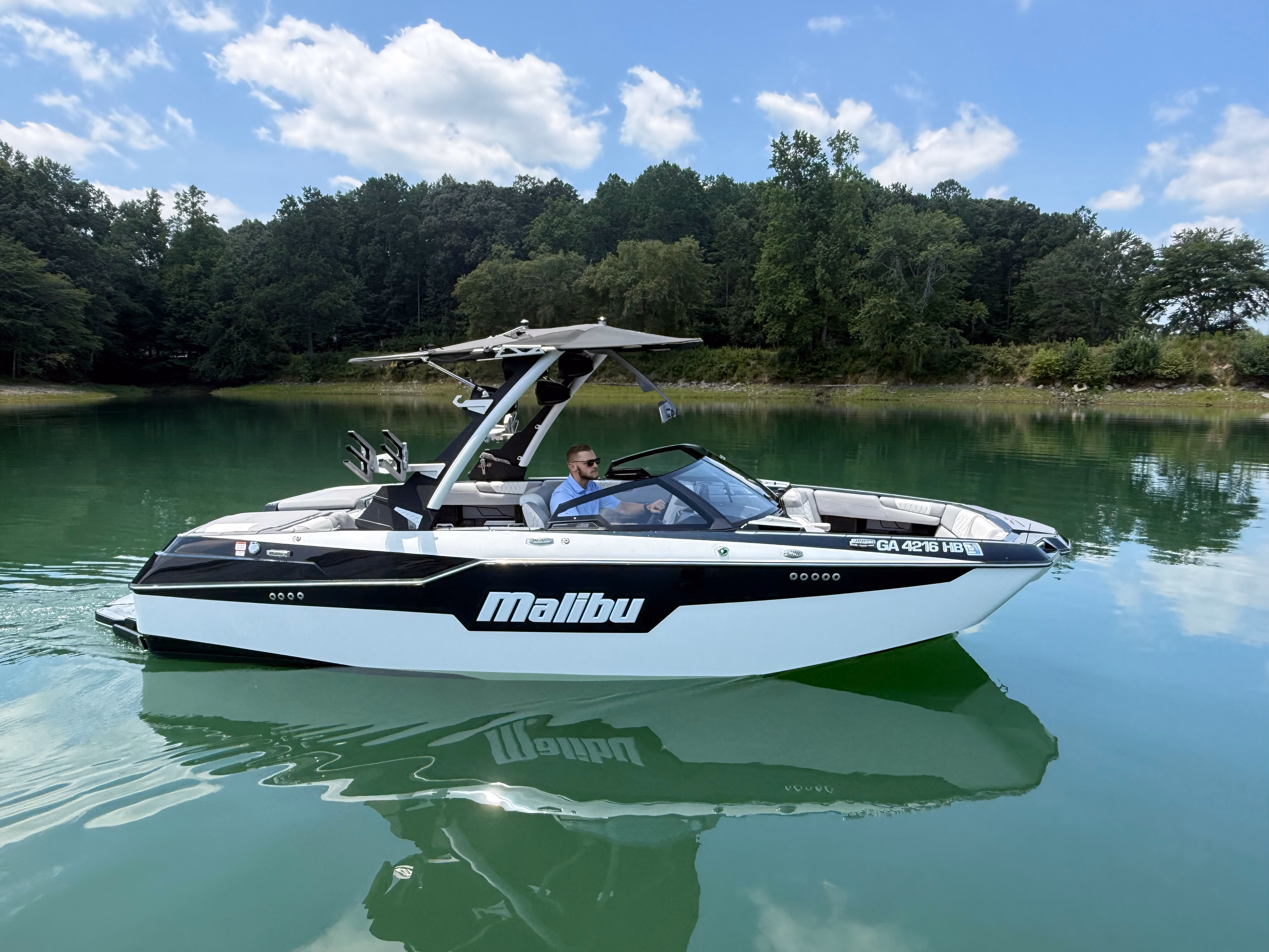 2022 Malibu Boats M220