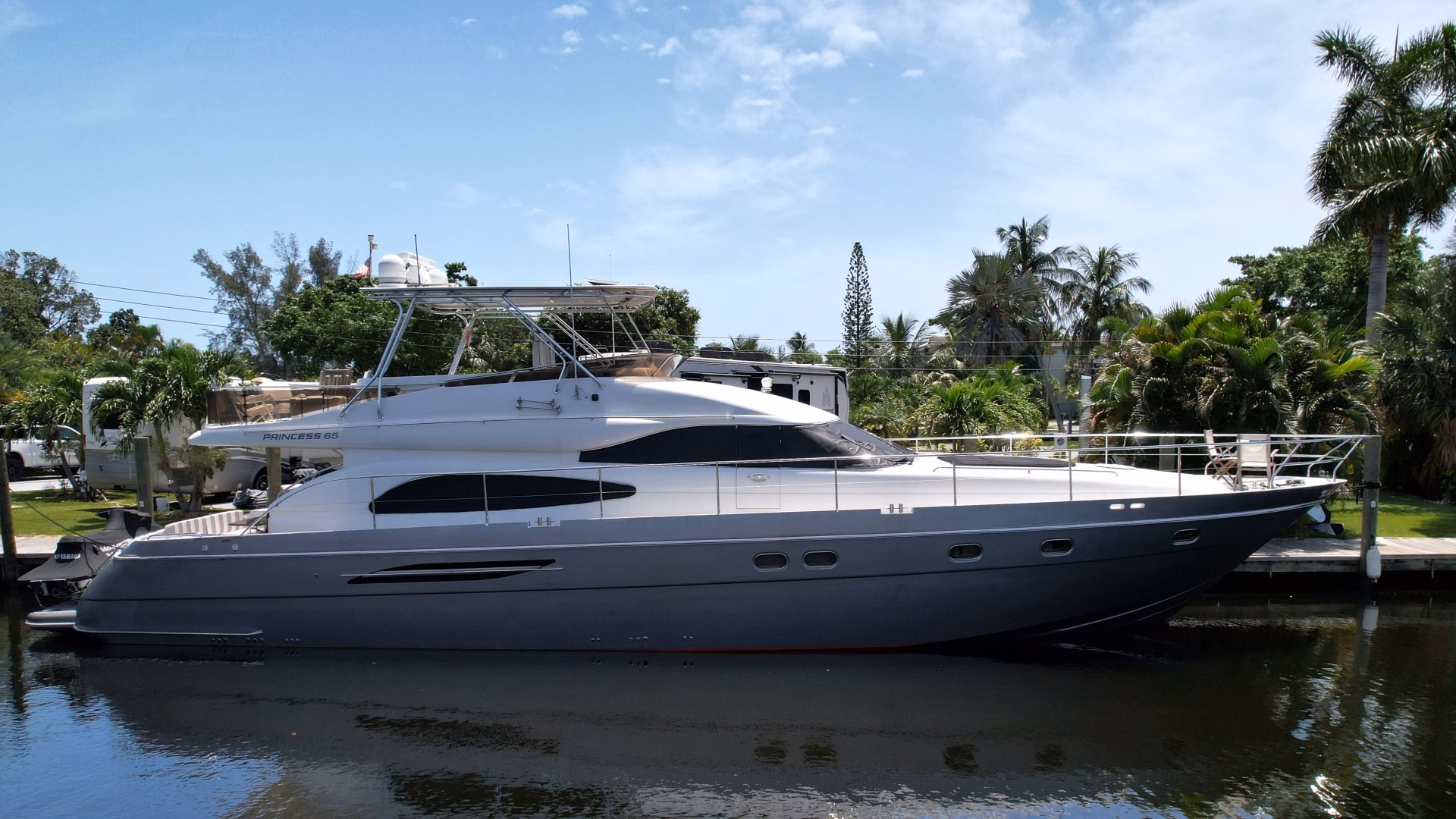 1999 Princess Yachts 65 Flybridge 