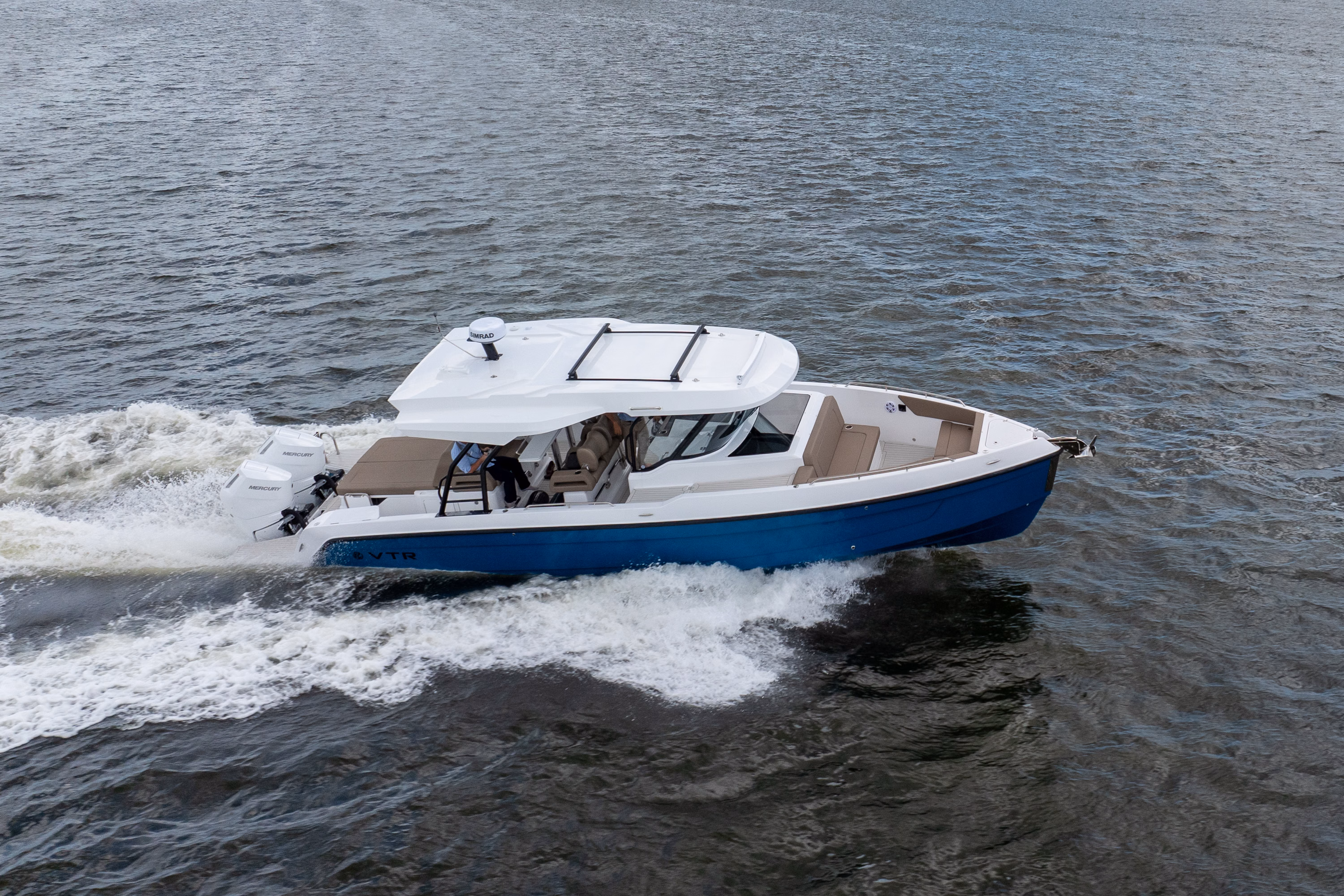 2026 Cruisers Yachts 38 VTR