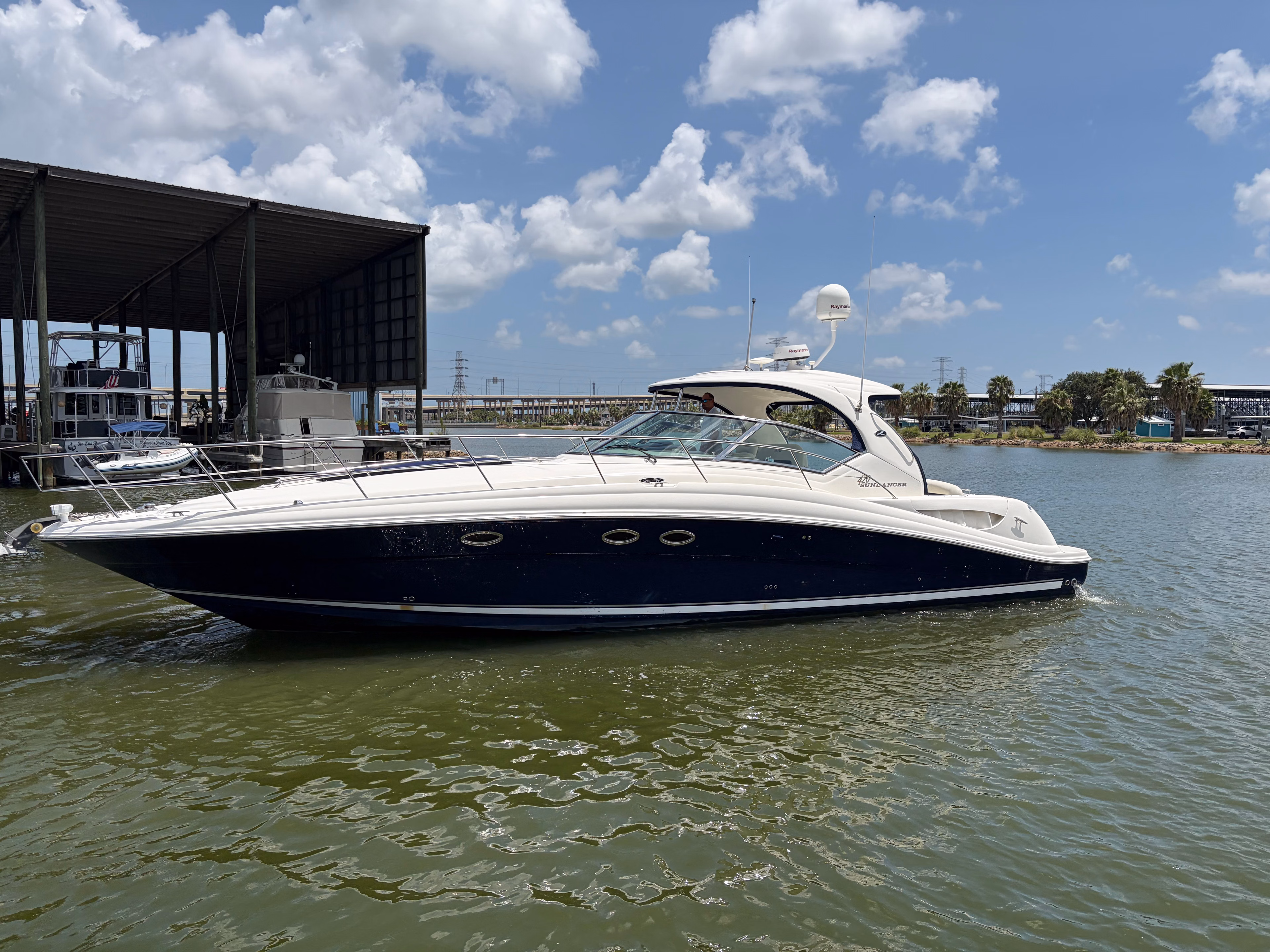 2005 Sea Ray 420 Sundancer 