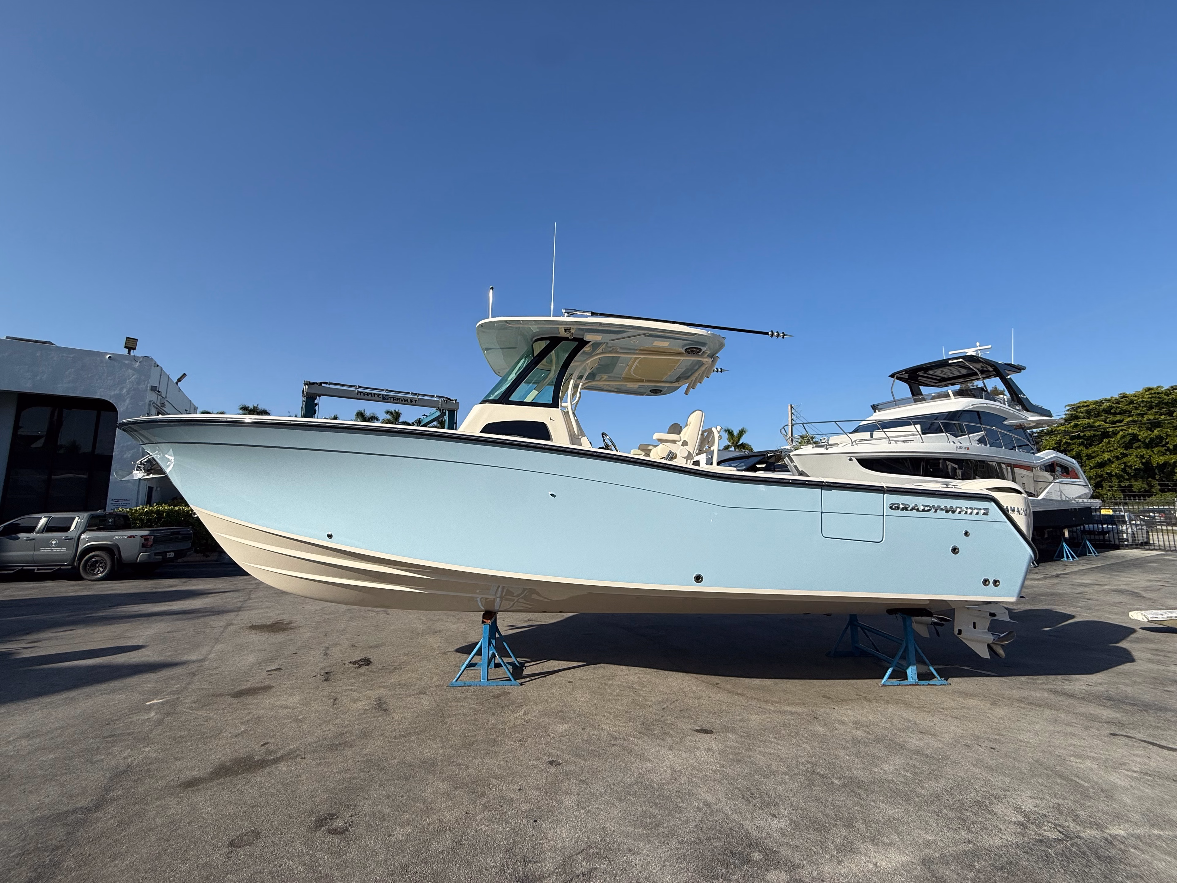 2027 Grady-White Boats Canyon 306