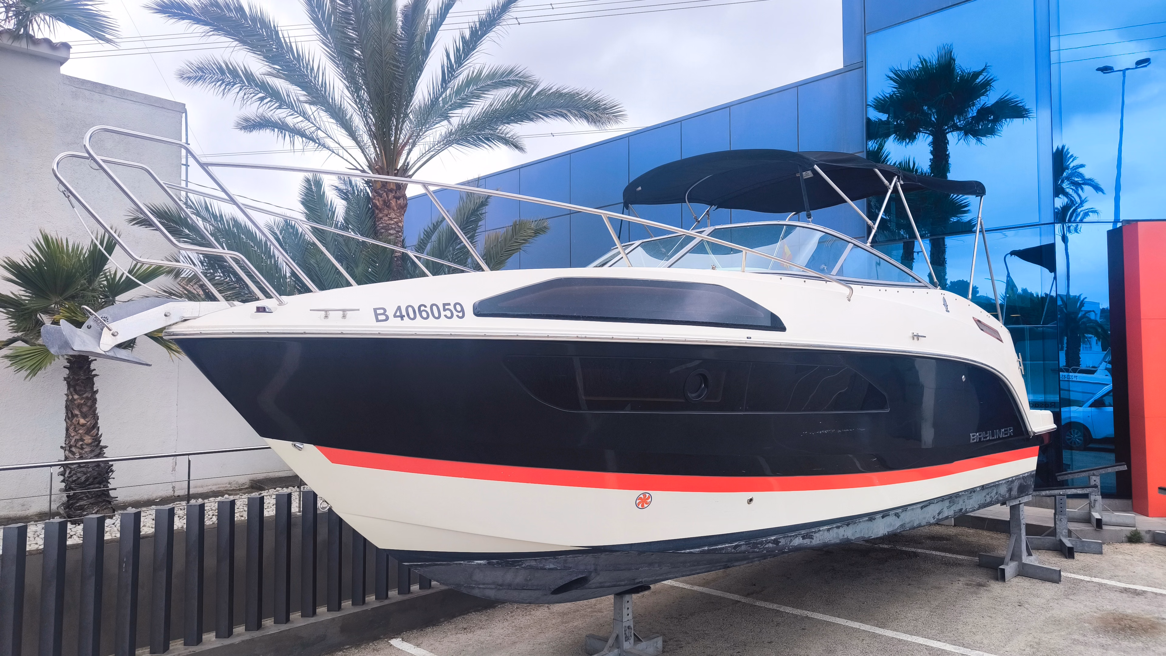 2017 Bayliner 855 Cruiser 