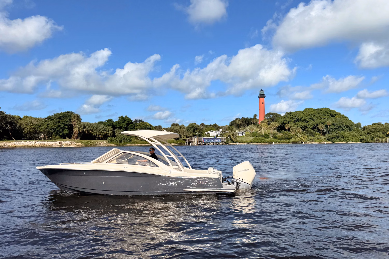 2024 Scout Boats 240 Dorado