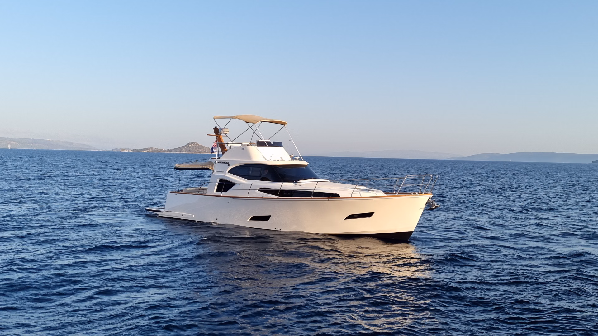 2026 Monachus Yachts 470 Fly 