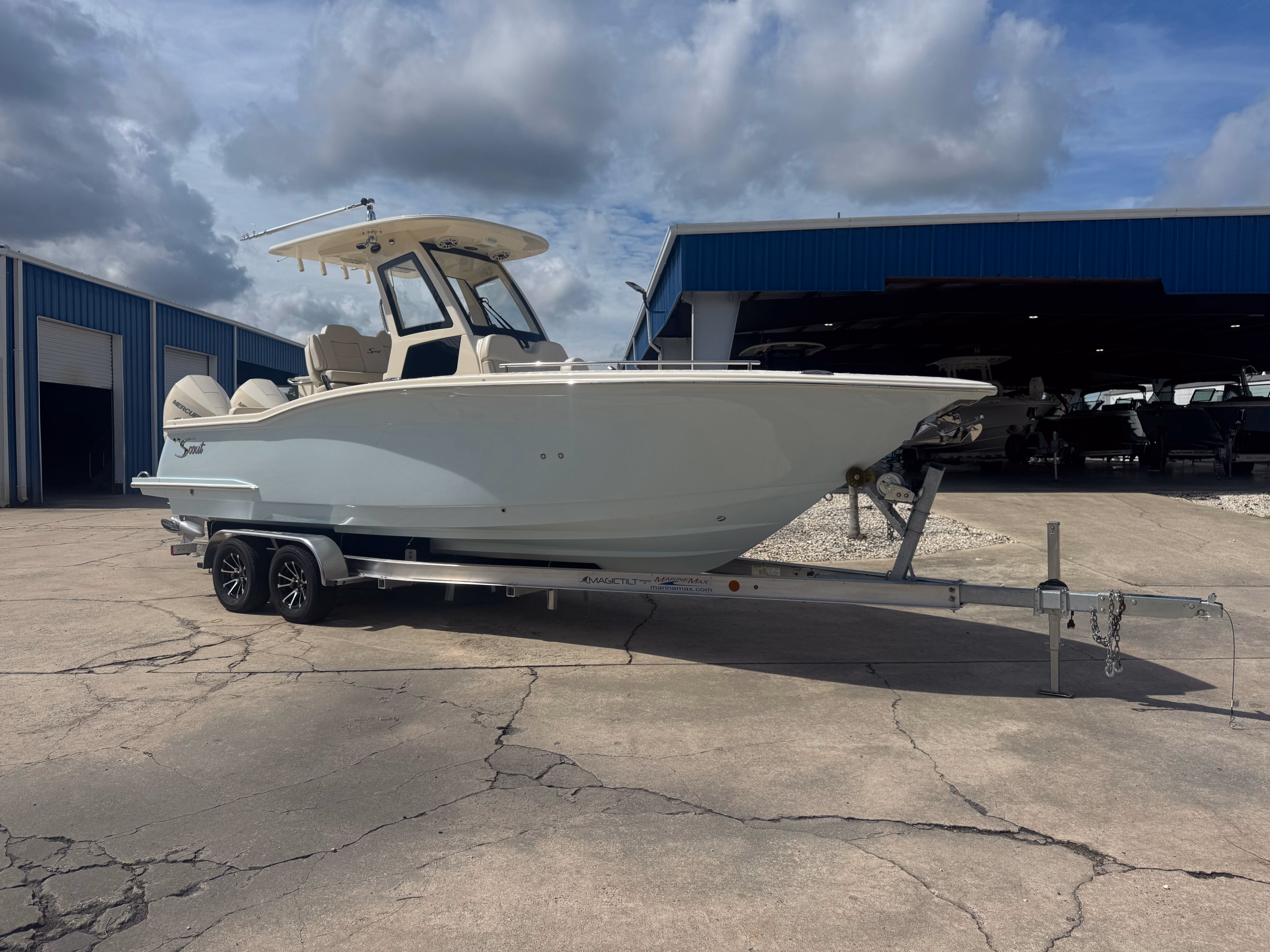 2026 Scout Boats 260 LXF 