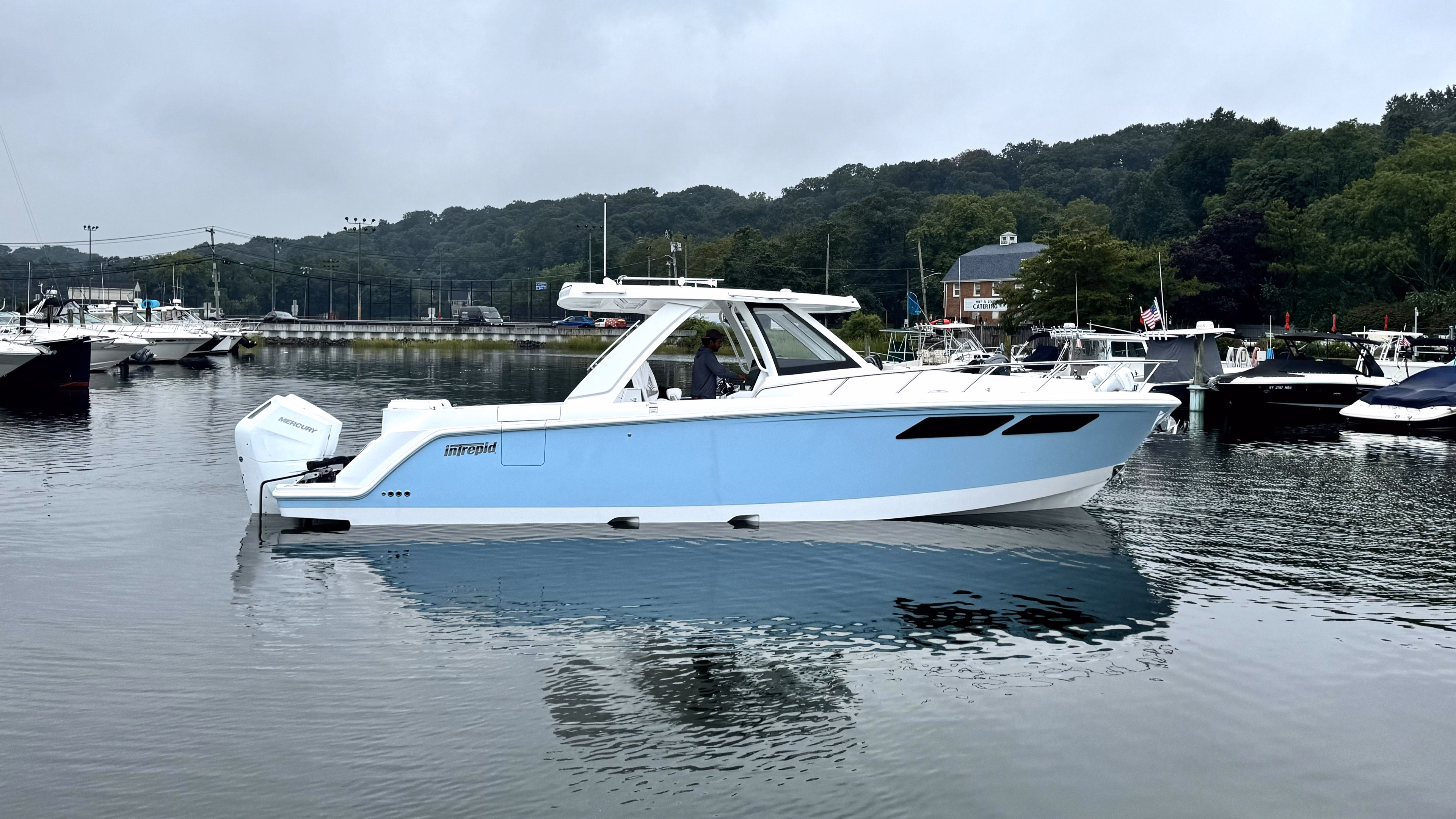 2026 Intrepid Powerboats 35 Valor