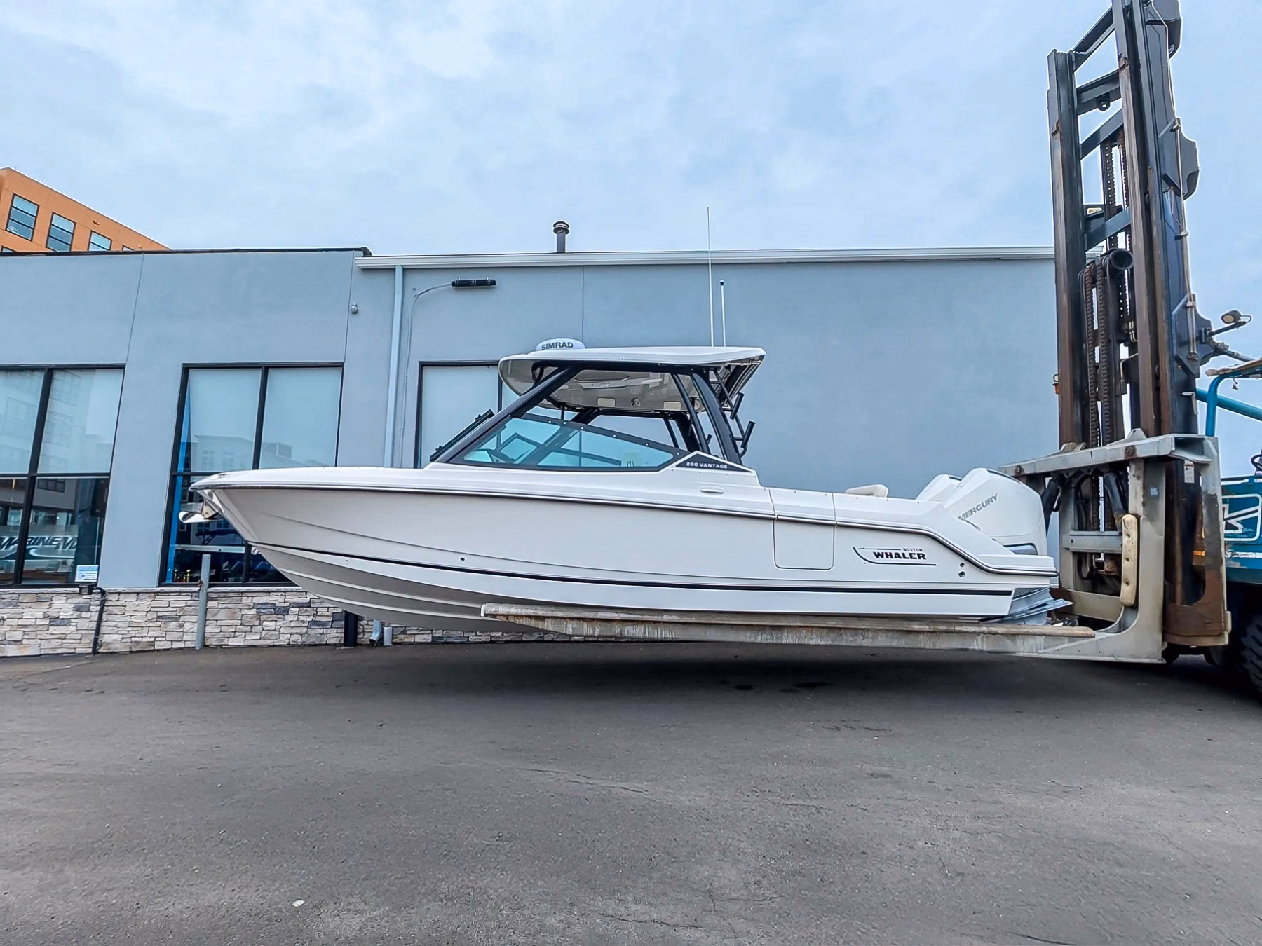 2027 Boston Whaler 280 Vantage