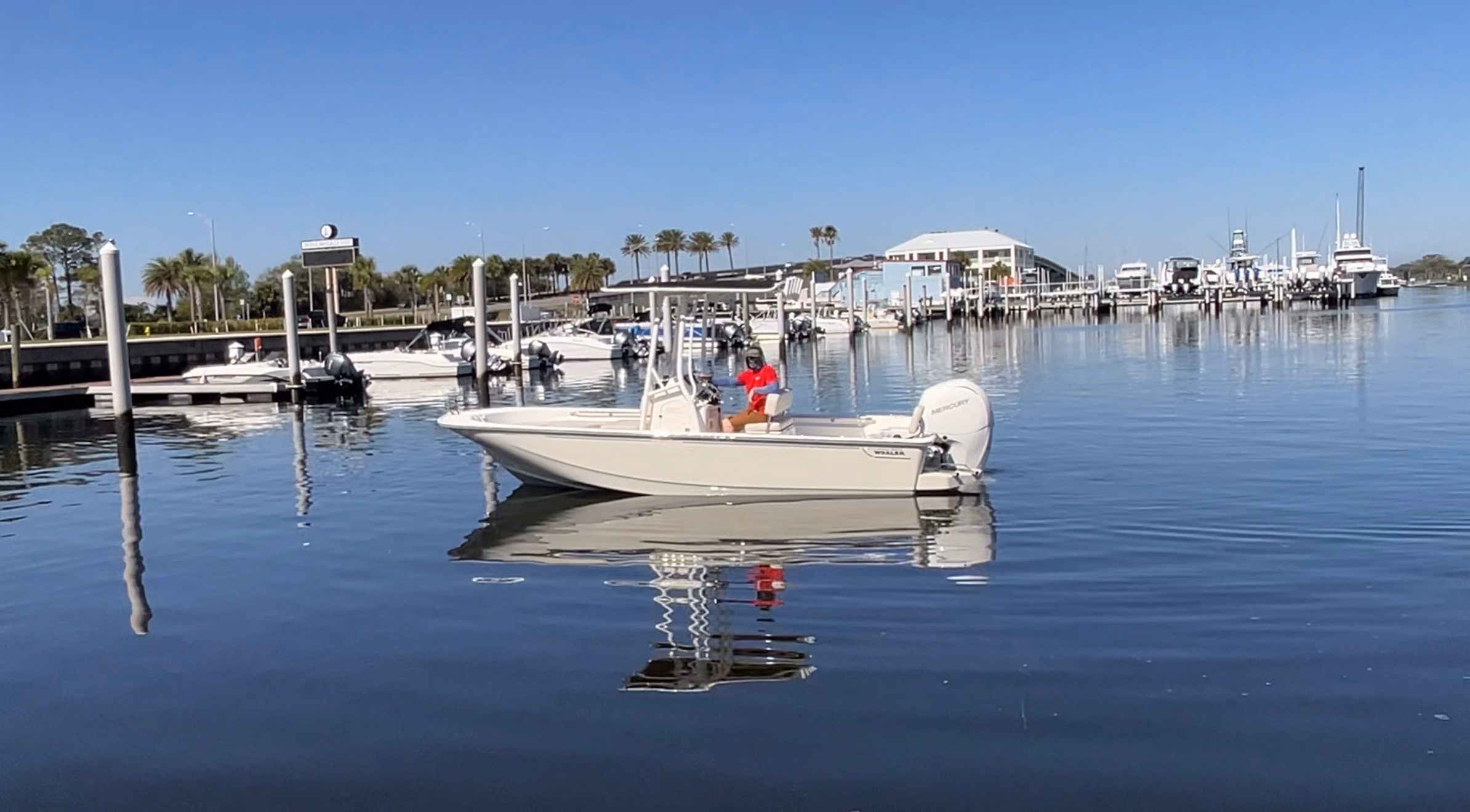 2026 Boston Whaler 190 Montauk 