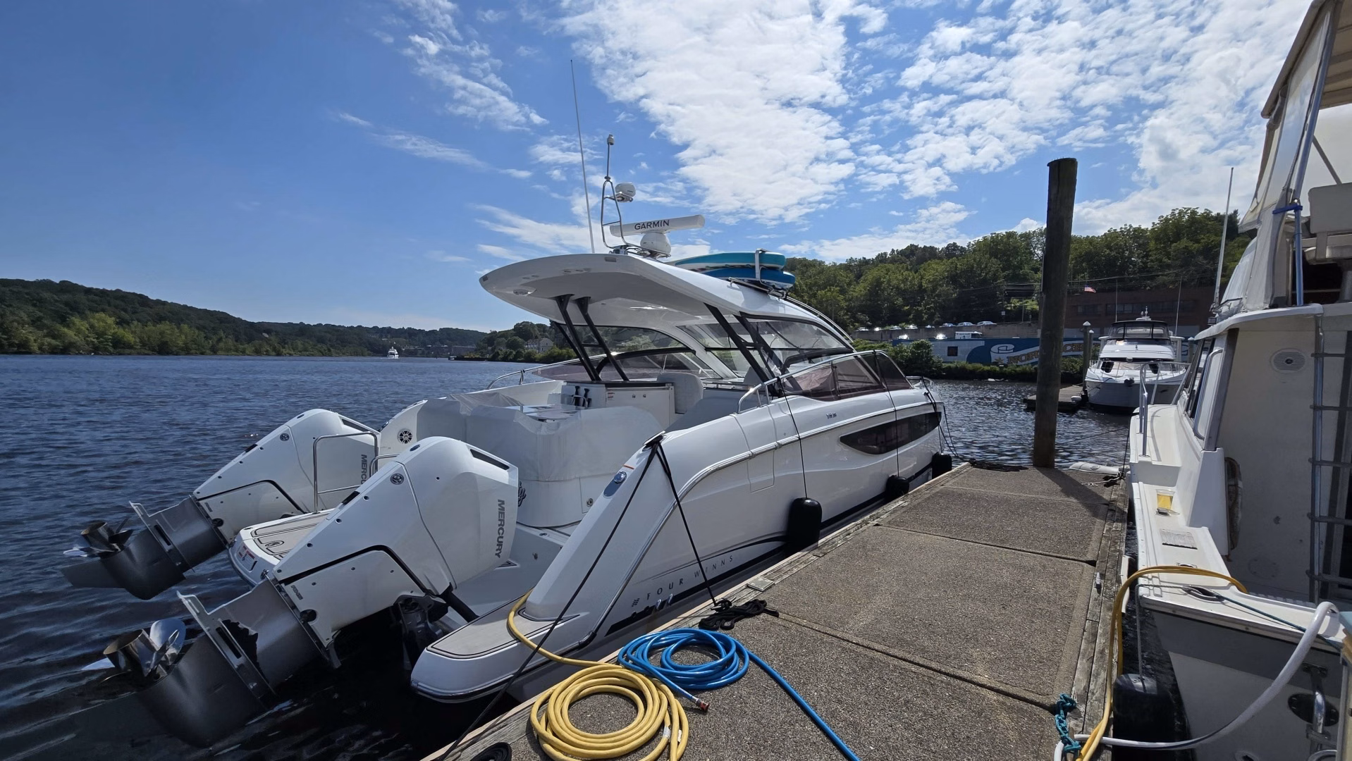 2025 Four Winns TH36 
