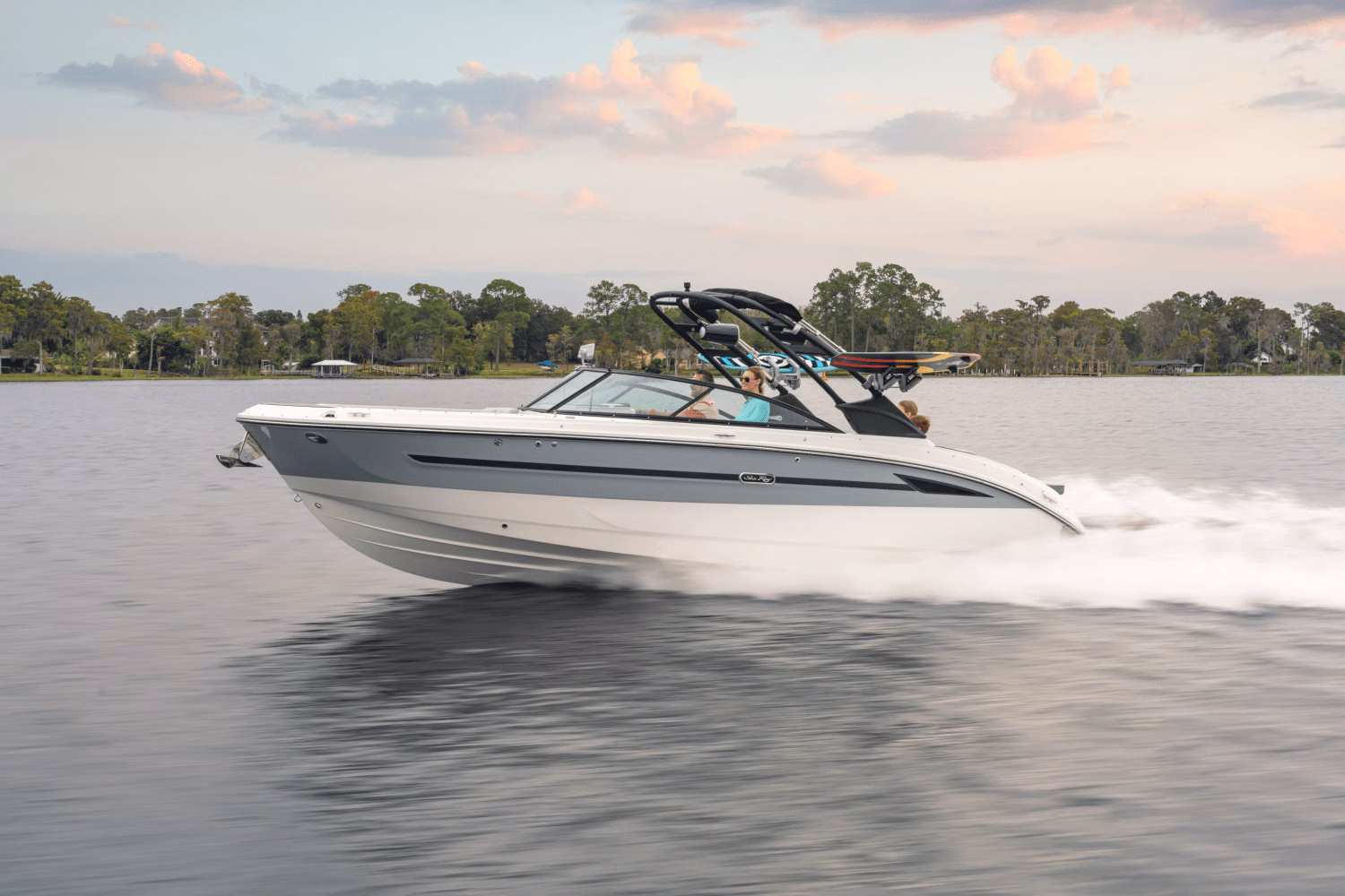 2027 Sea Ray SDX 270 Surf