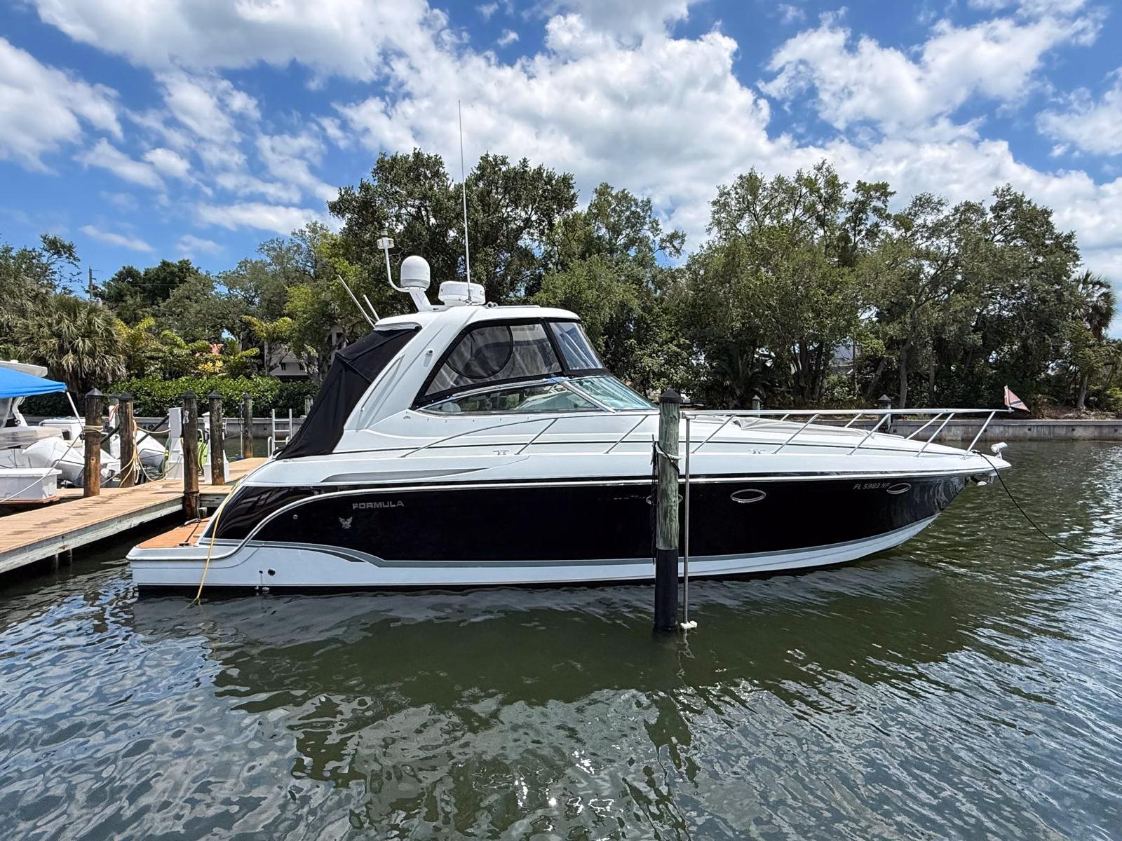 2008 Formula Boats 37 Performance Cruiser