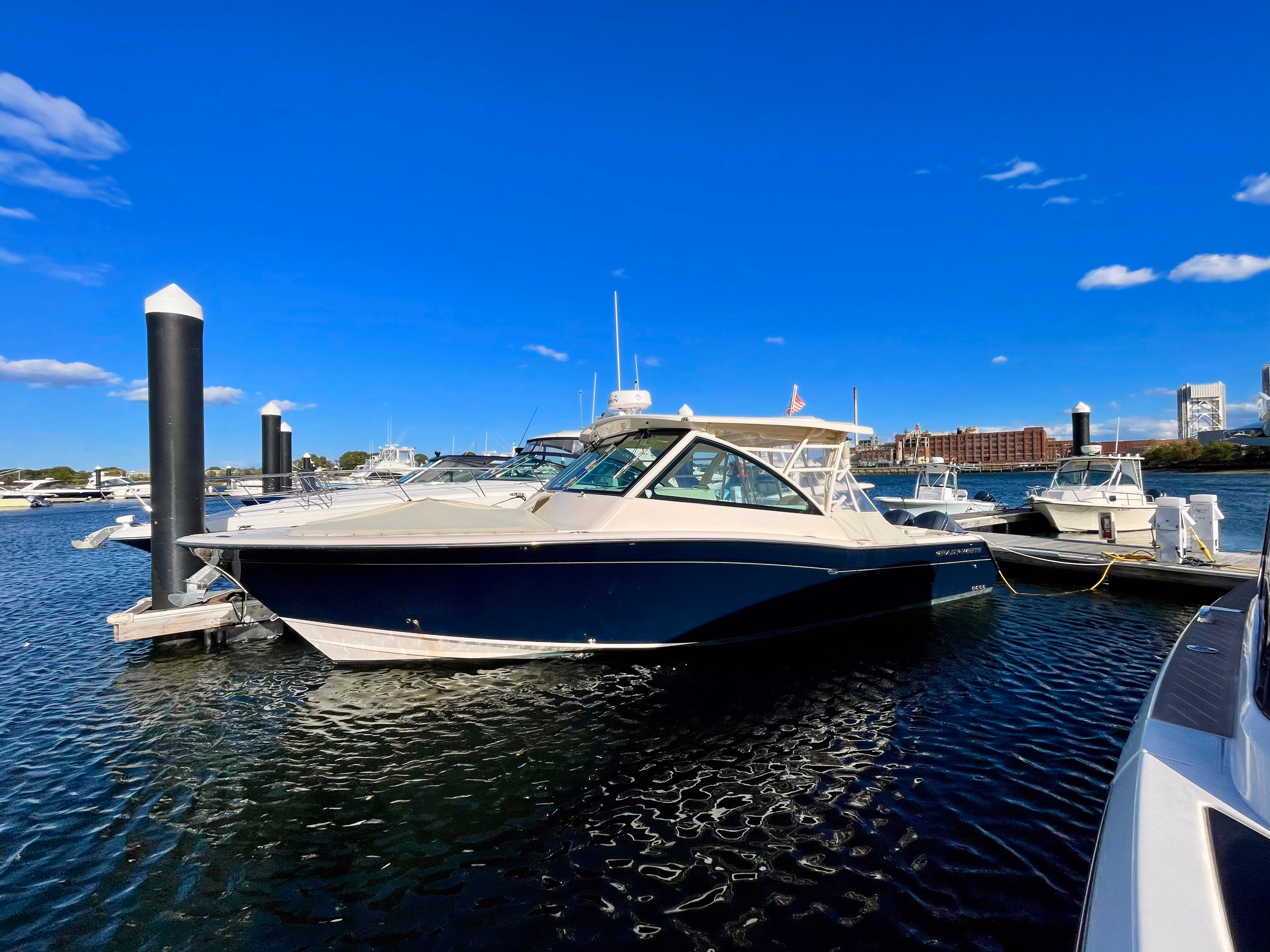2017 Grady-White Boats Freedom 375 