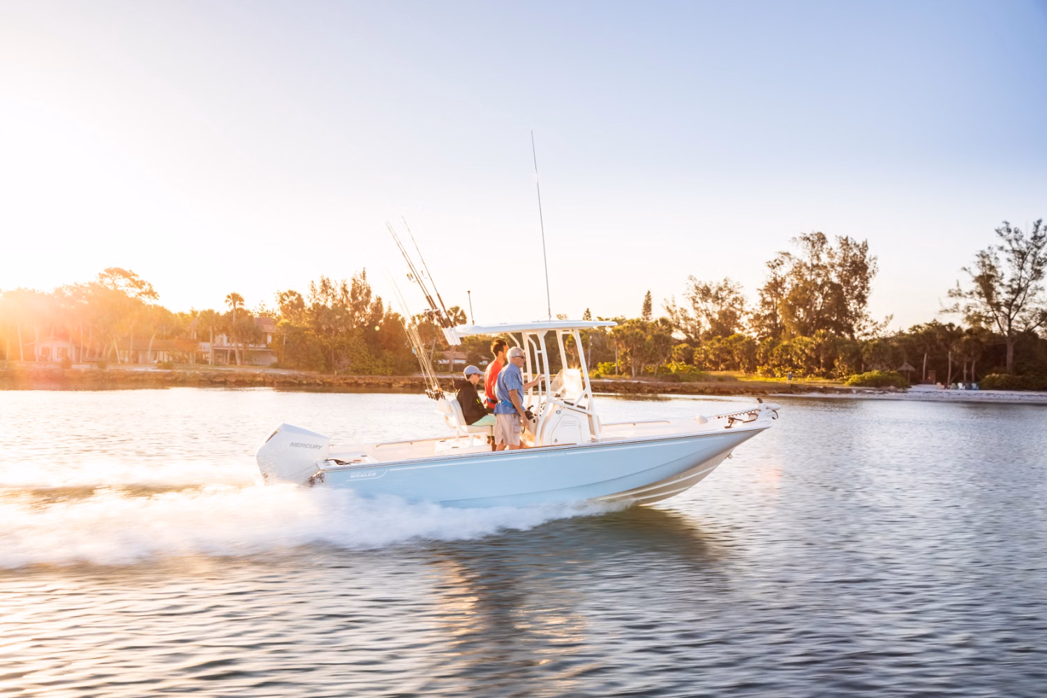 2027 Boston Whaler 210 Montauk 