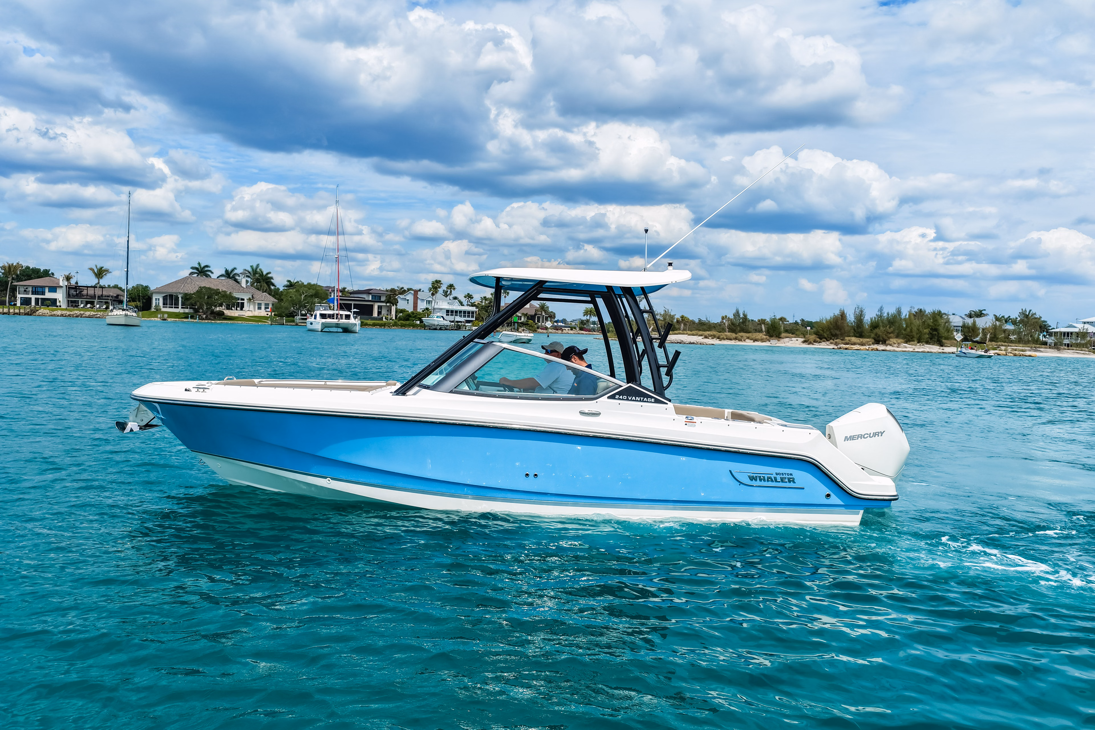 2026 Boston Whaler 240 Vantage