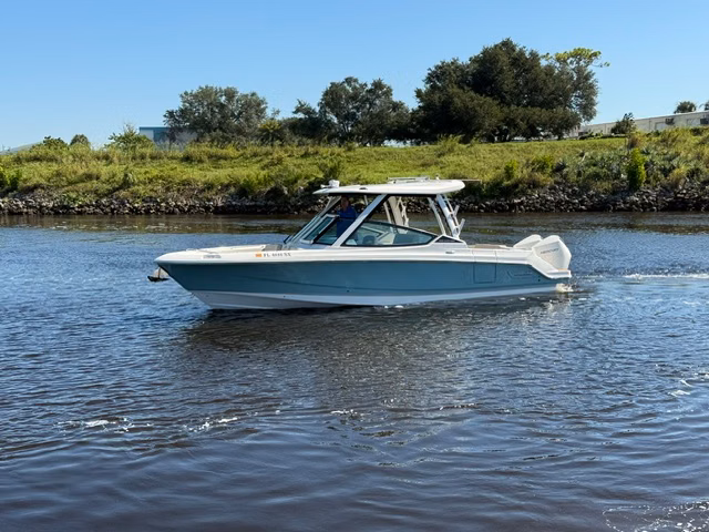 2021 Boston Whaler 280 Vantage 
