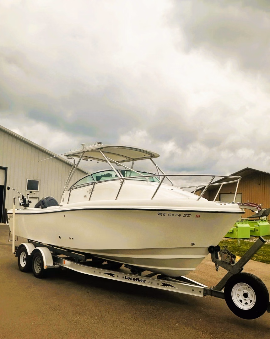2001 EdgeWater 225 Express
