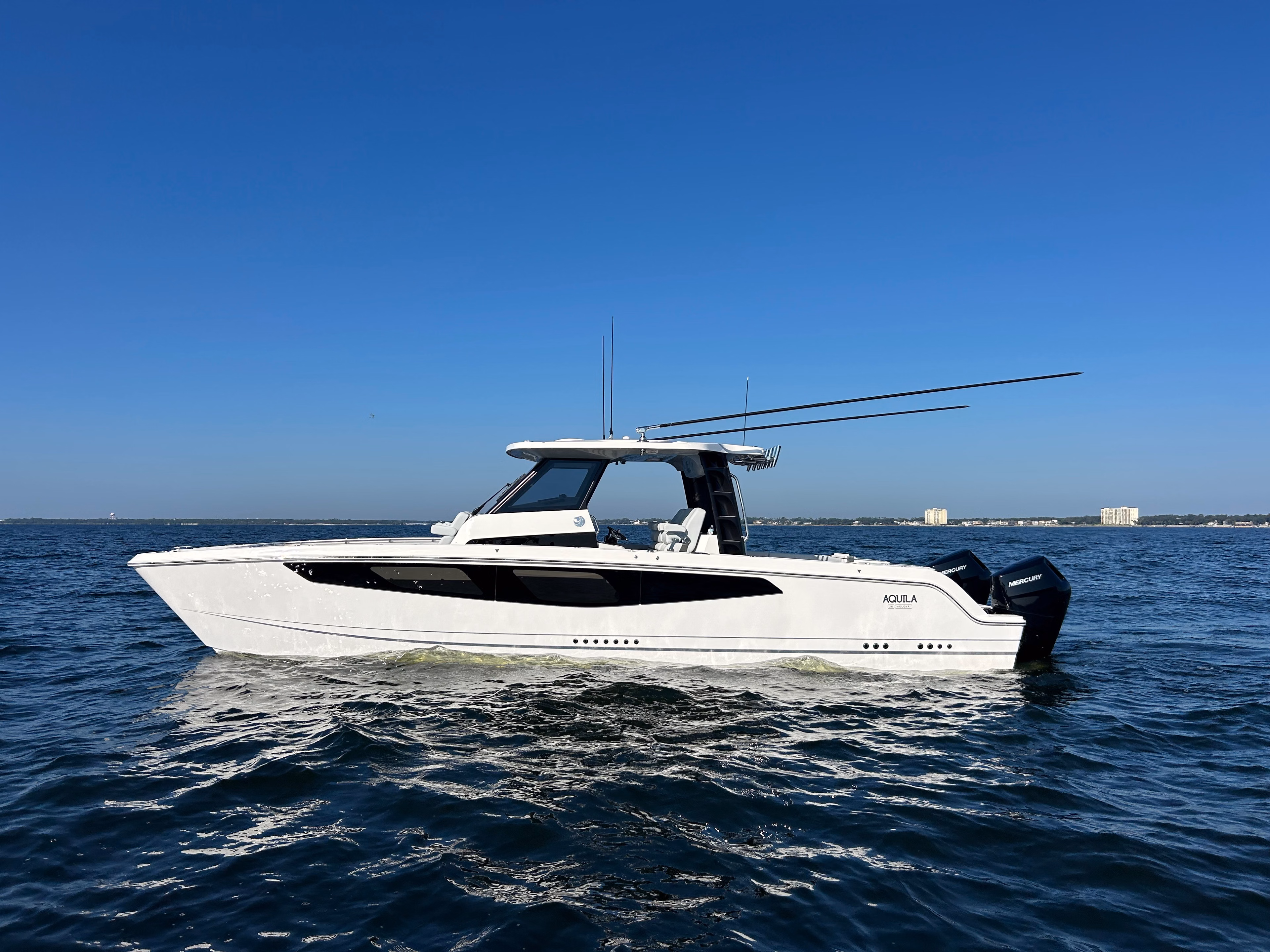 2027 Aquila 36 Molokai 