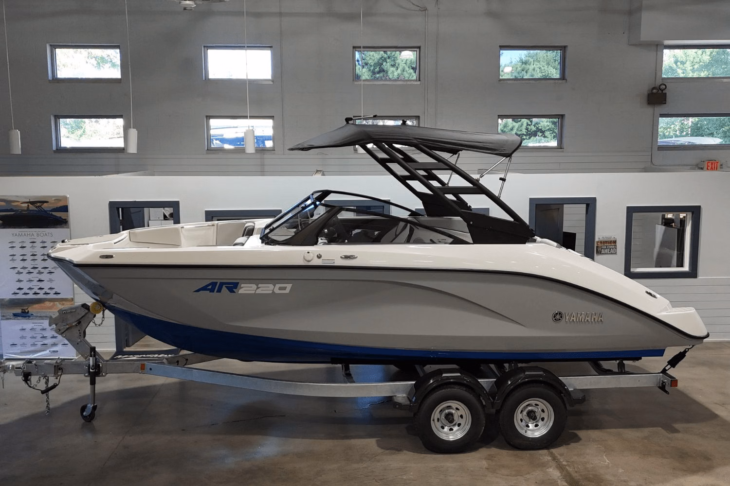 2026 Yamaha AR220