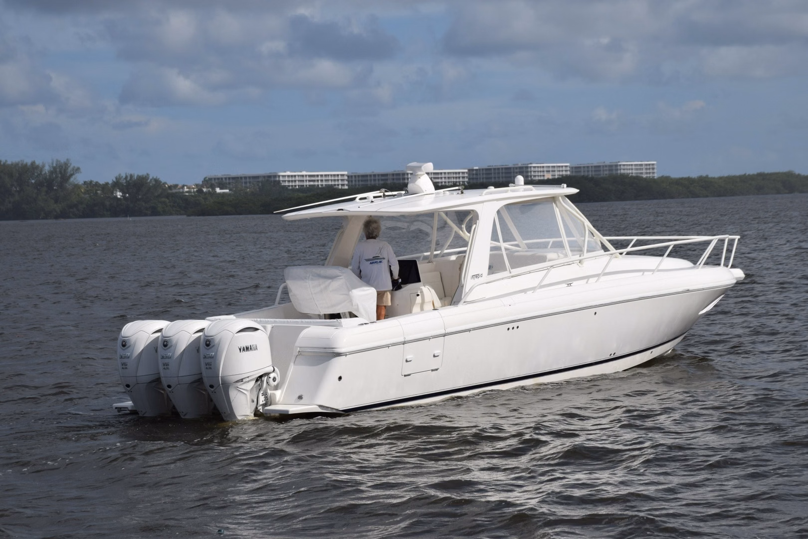 2010 Intrepid Powerboats 390 Sport Yacht