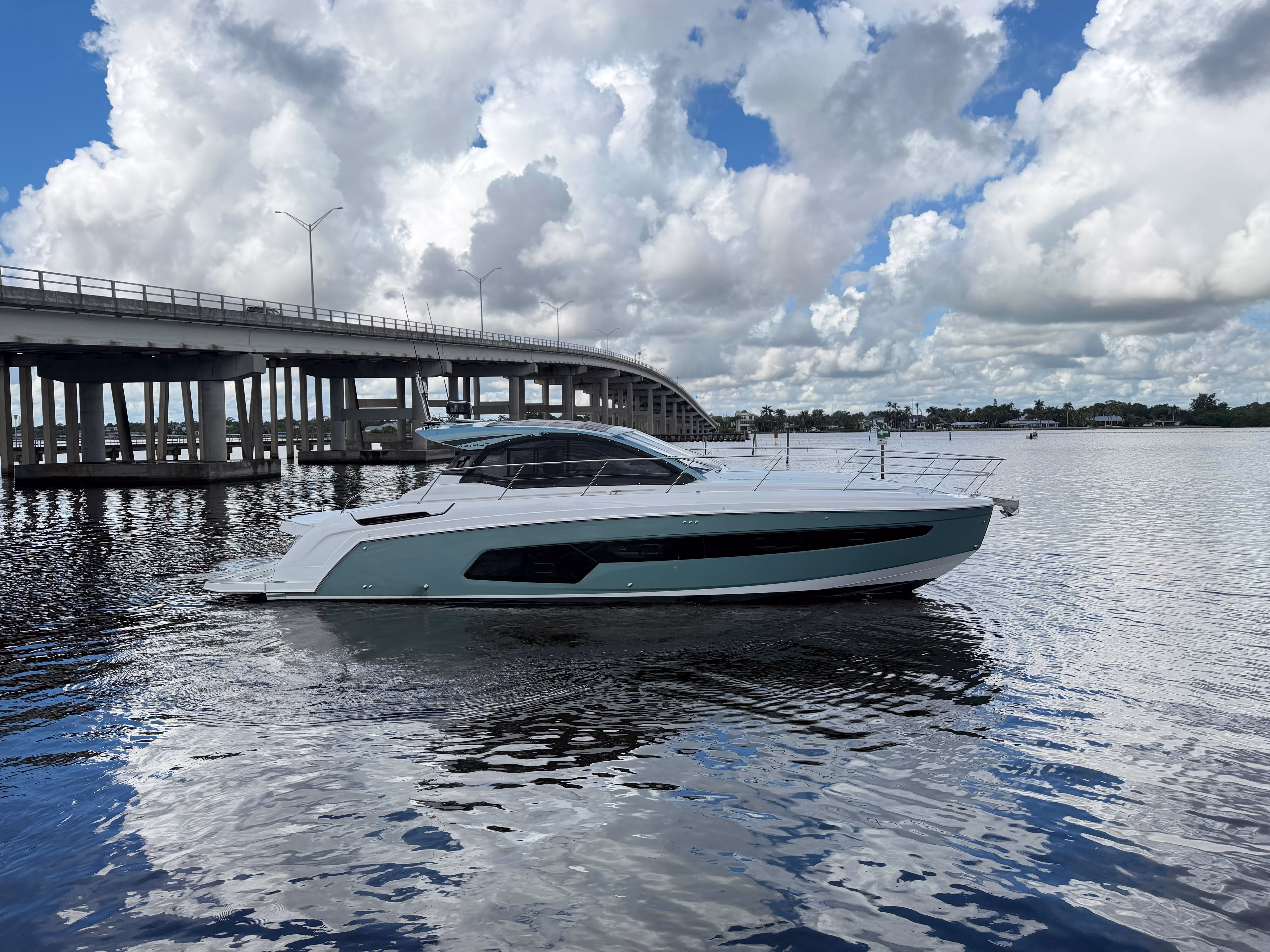 2027 Azimut Atlantis 45