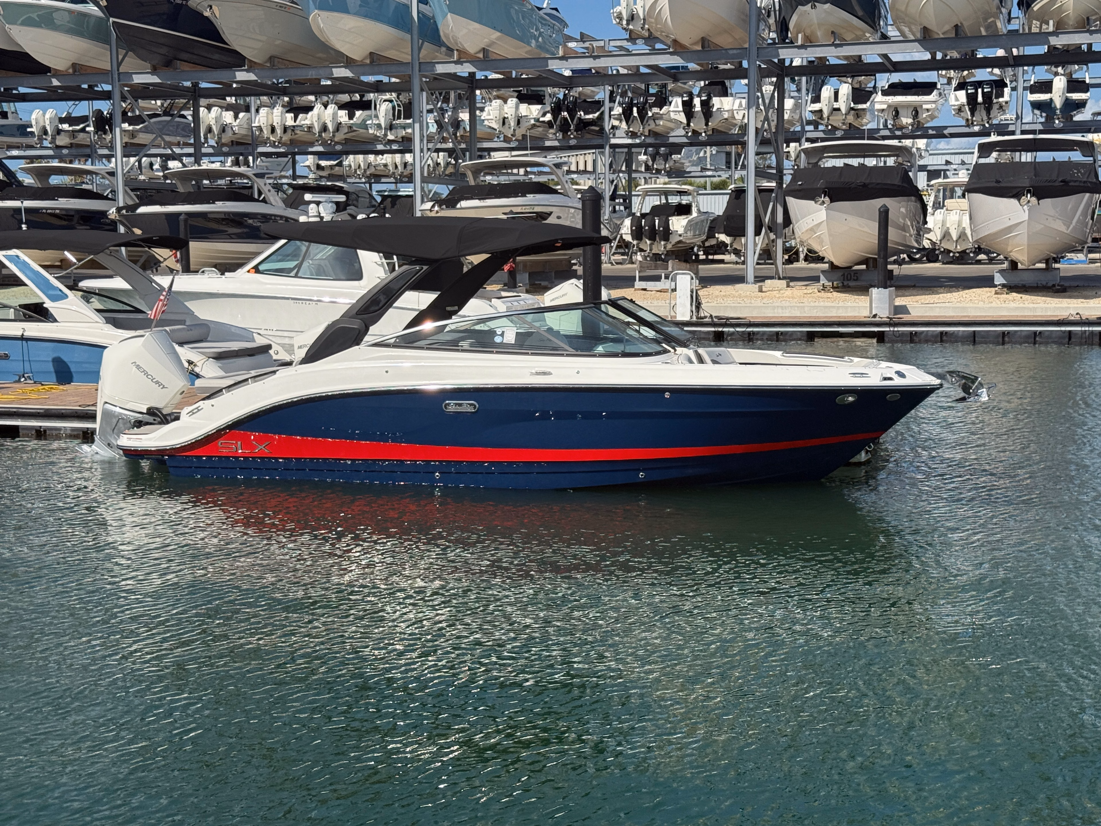 2026 Sea Ray SLX 260 Outboard