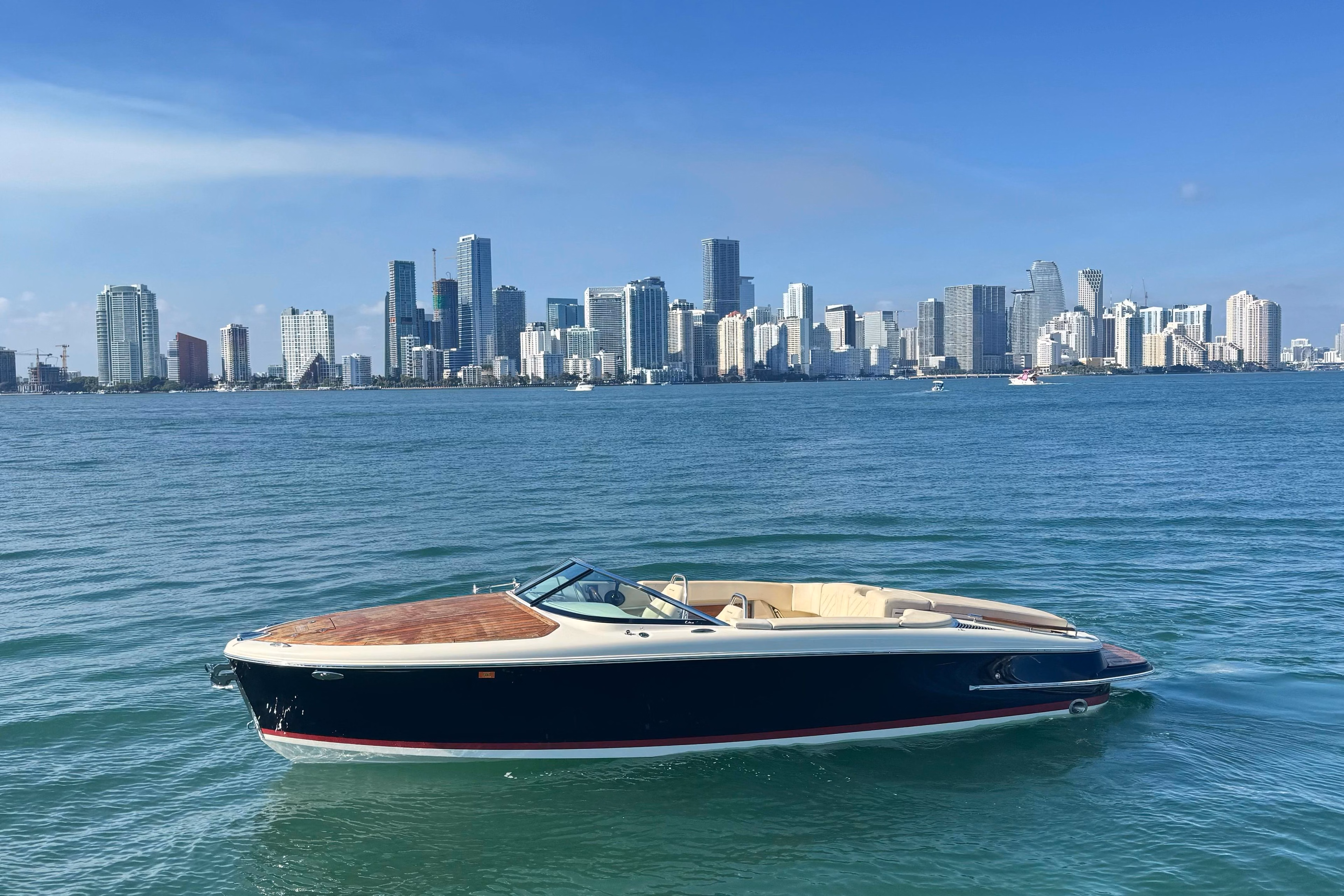 2018 Chris-Craft Capri 27