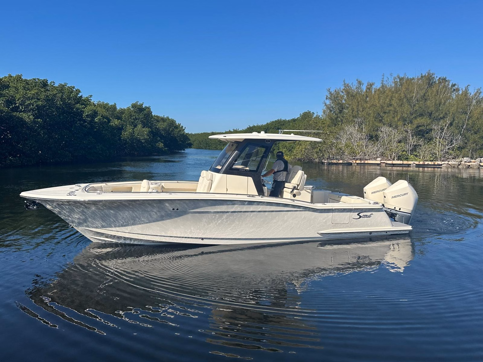 2026 Scout Boats 288 LXF