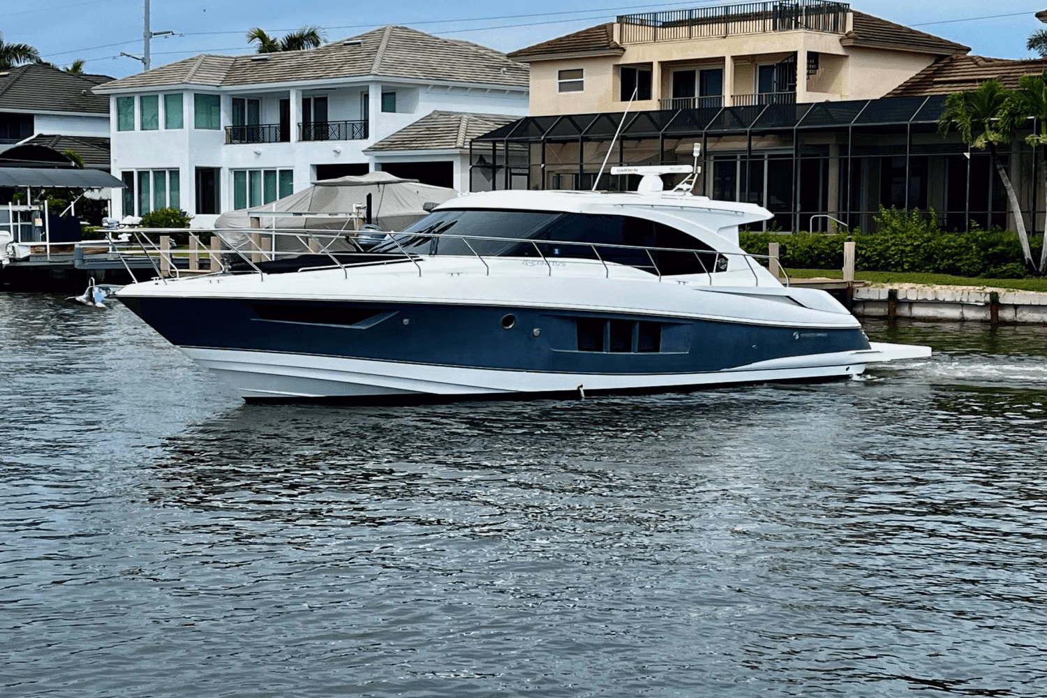 2017 Cruisers Yachts 45 Cantius