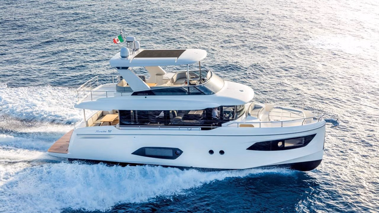 2024 Absolute Navetta 52 