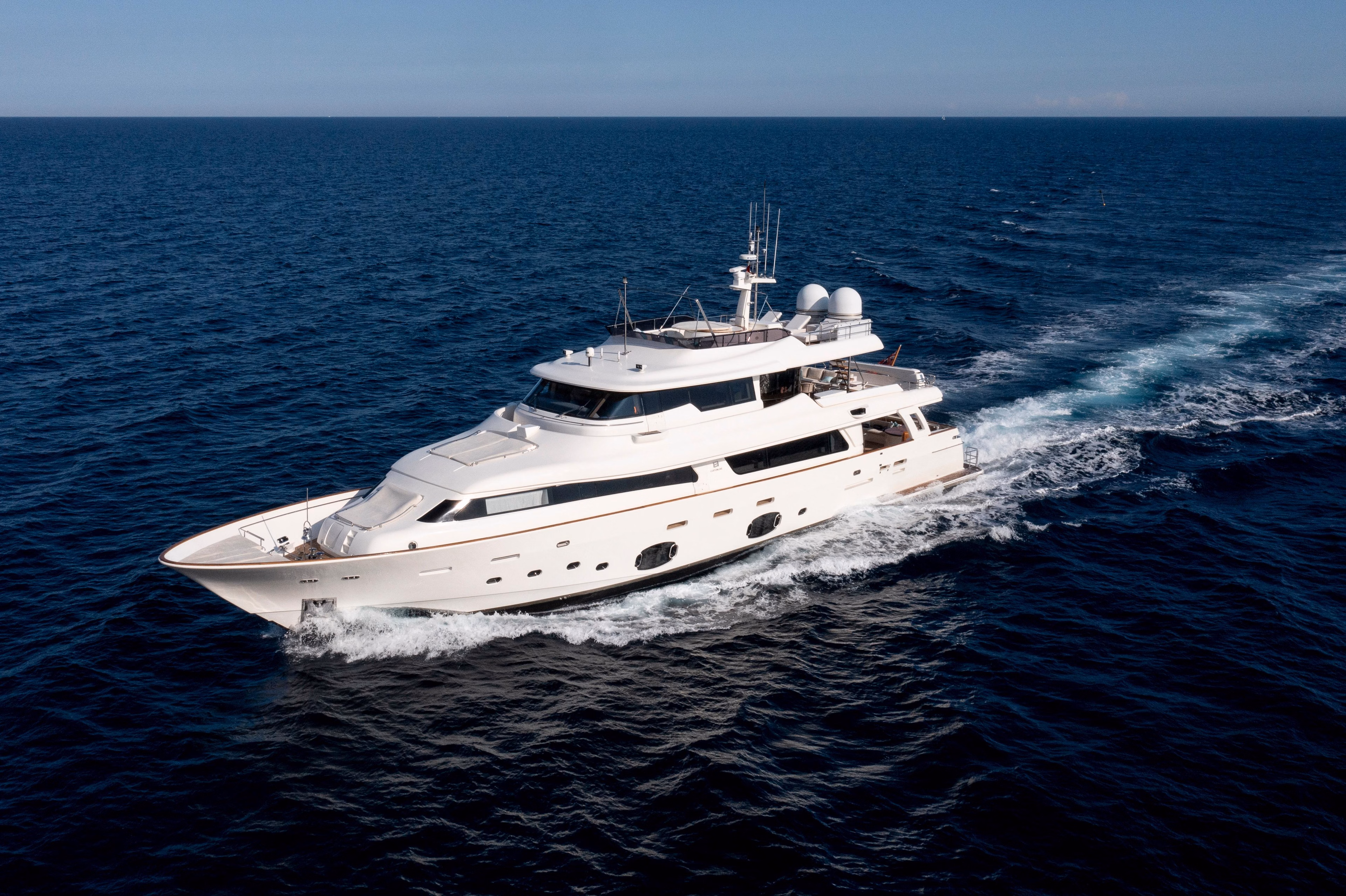 2013 Custom Line Navetta 33 