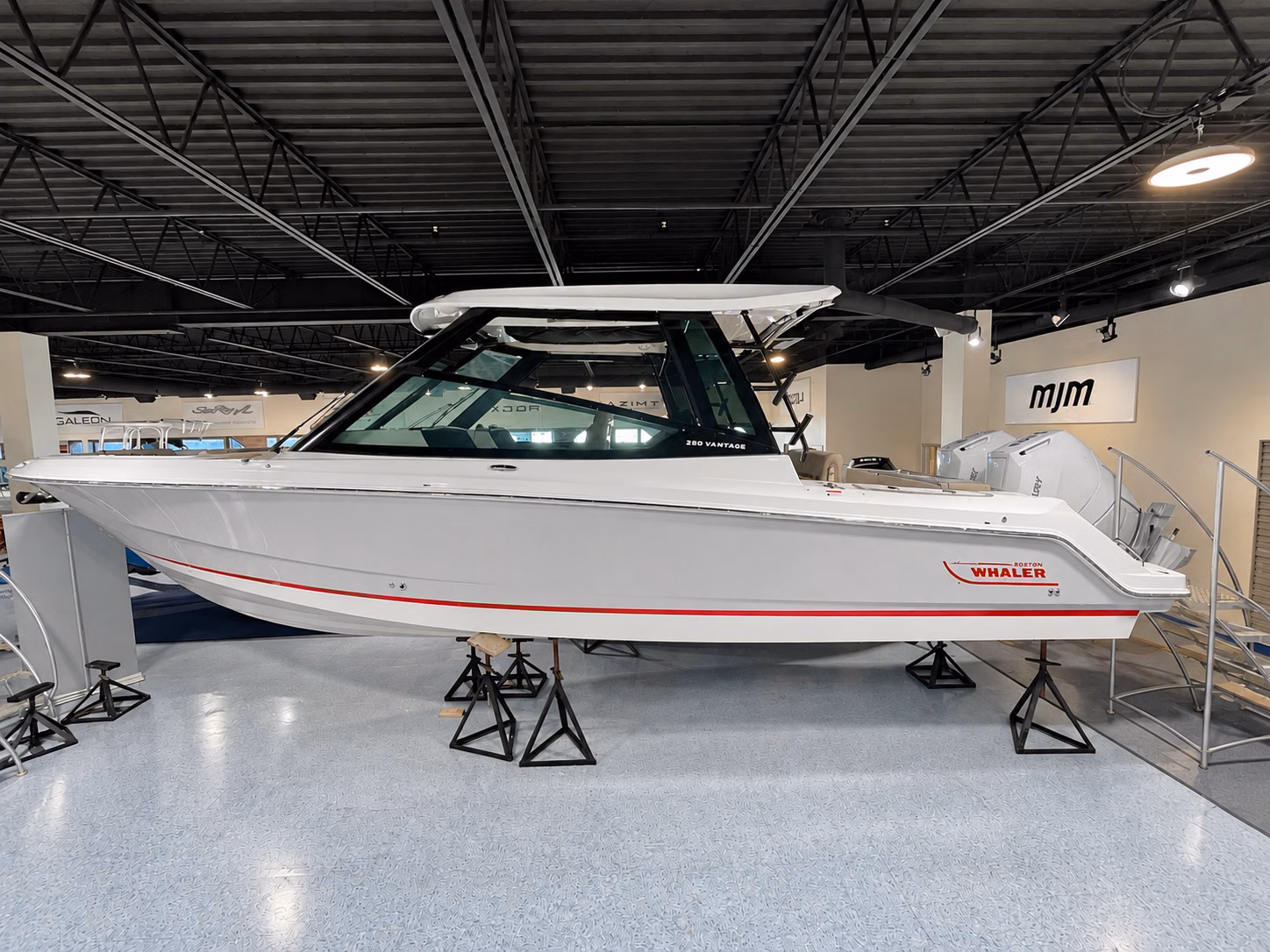 2026 Boston Whaler 330 Vantage