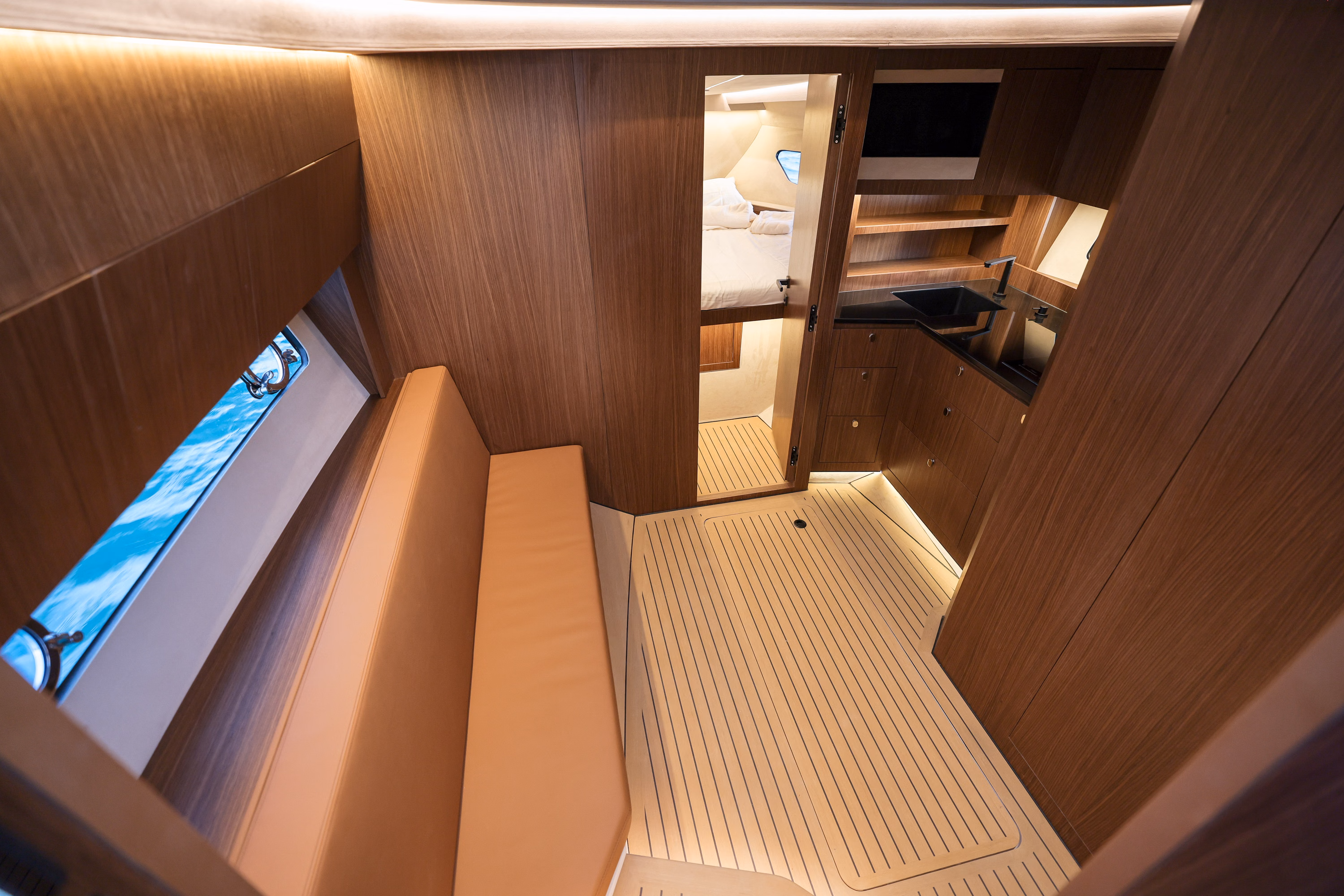 2026 Focus Motor Yachts 3X 