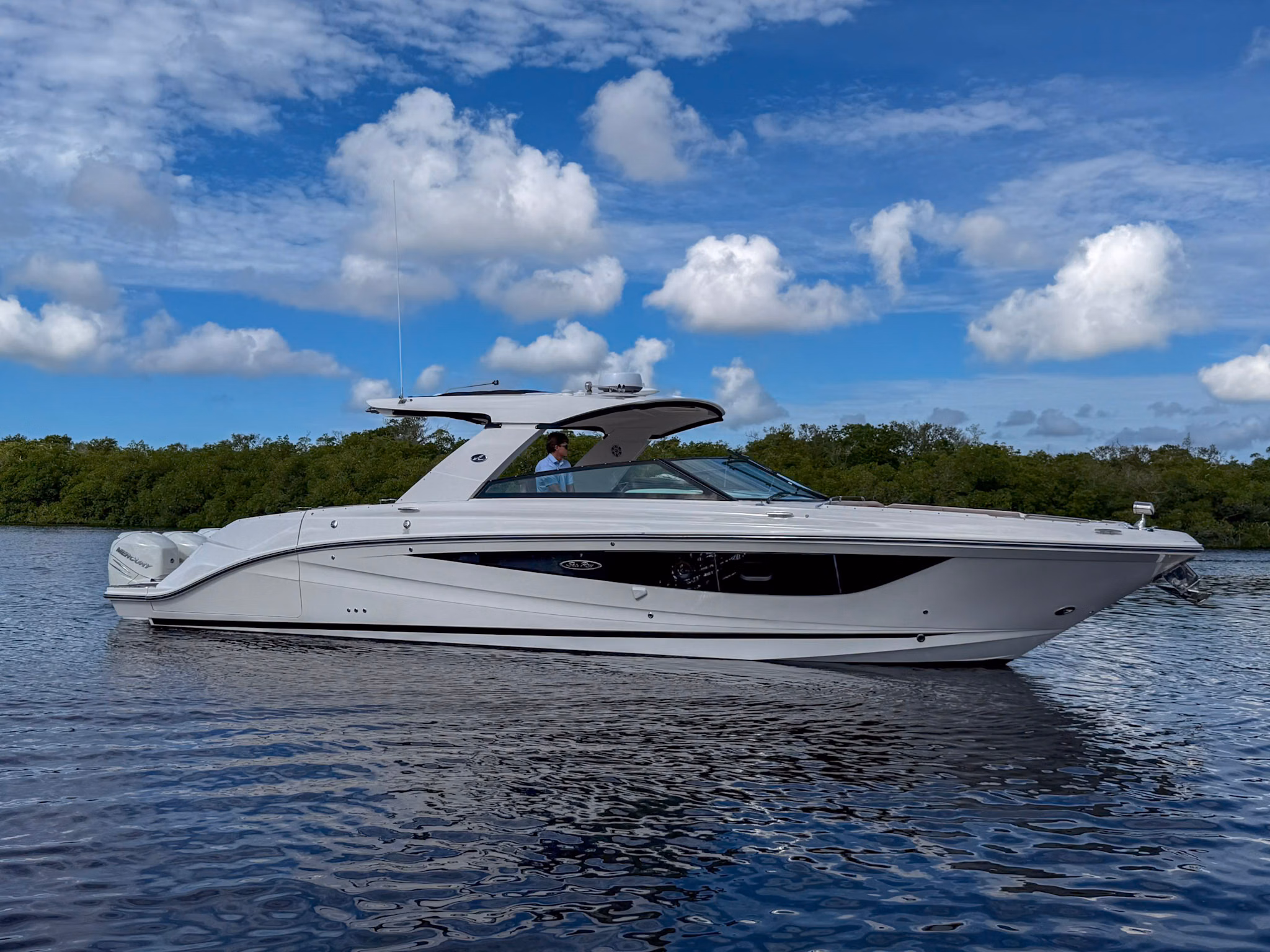 2019 Sea Ray SLX 400 Outboard
