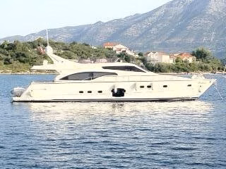 2009 Ferretti Yachts 681