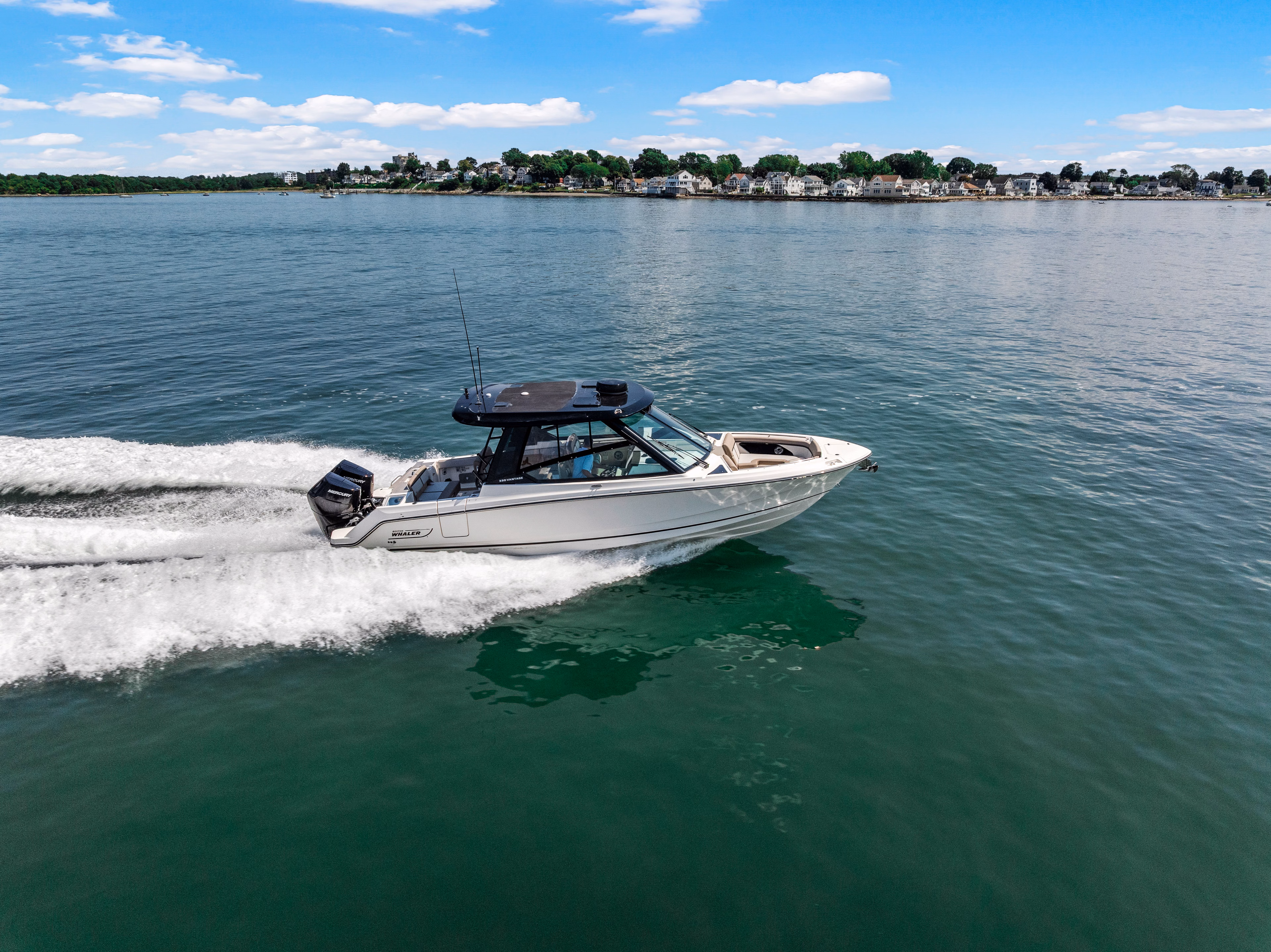 2026 Boston Whaler 330 Vantage