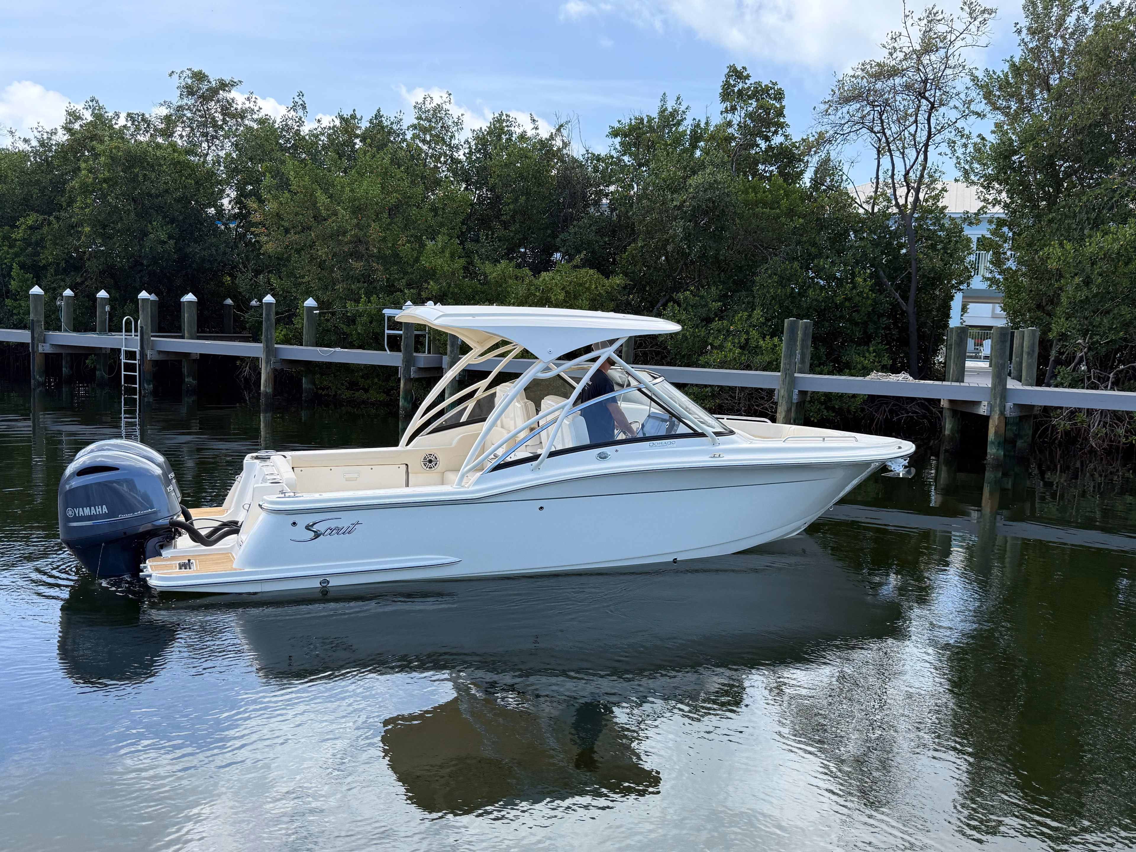 2027 Scout Boats 255 Dorado