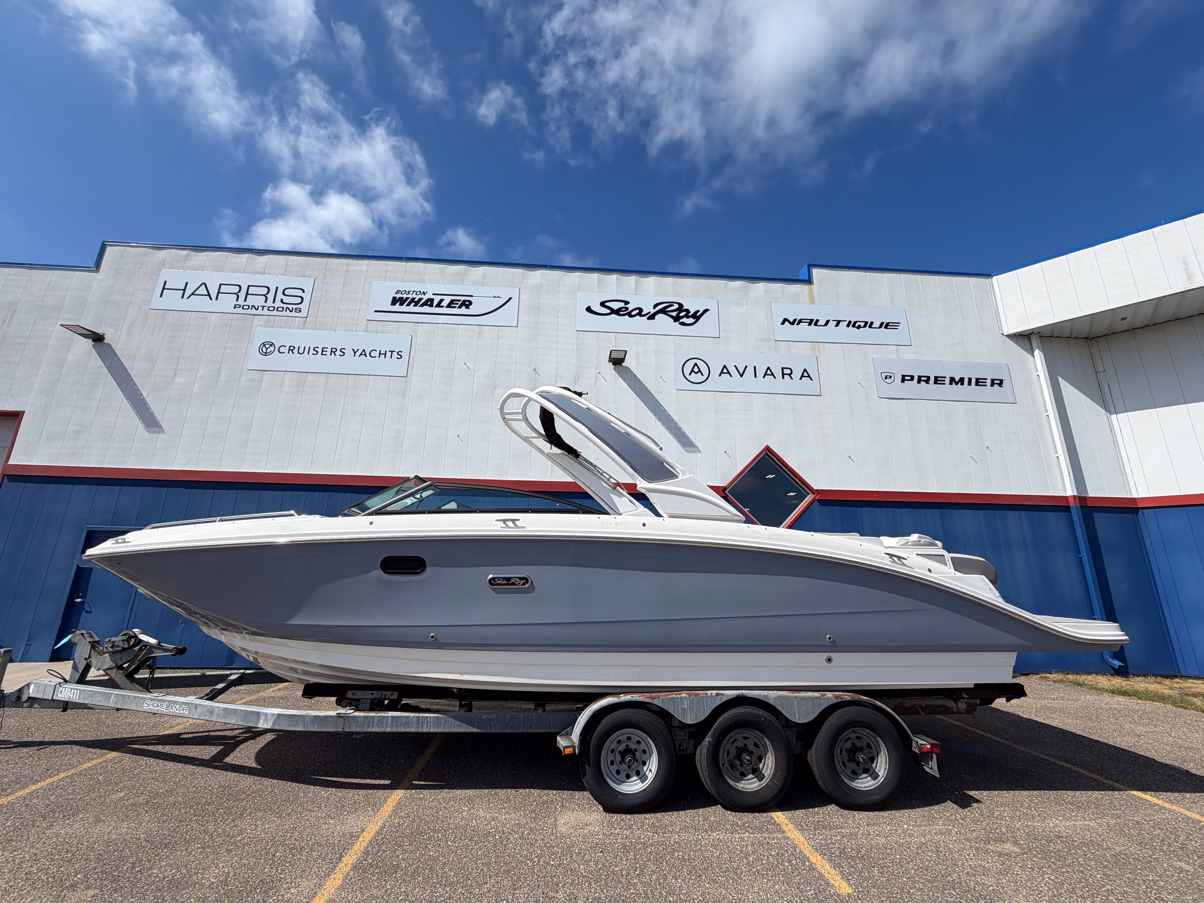 2025 Sea Ray SDX 290