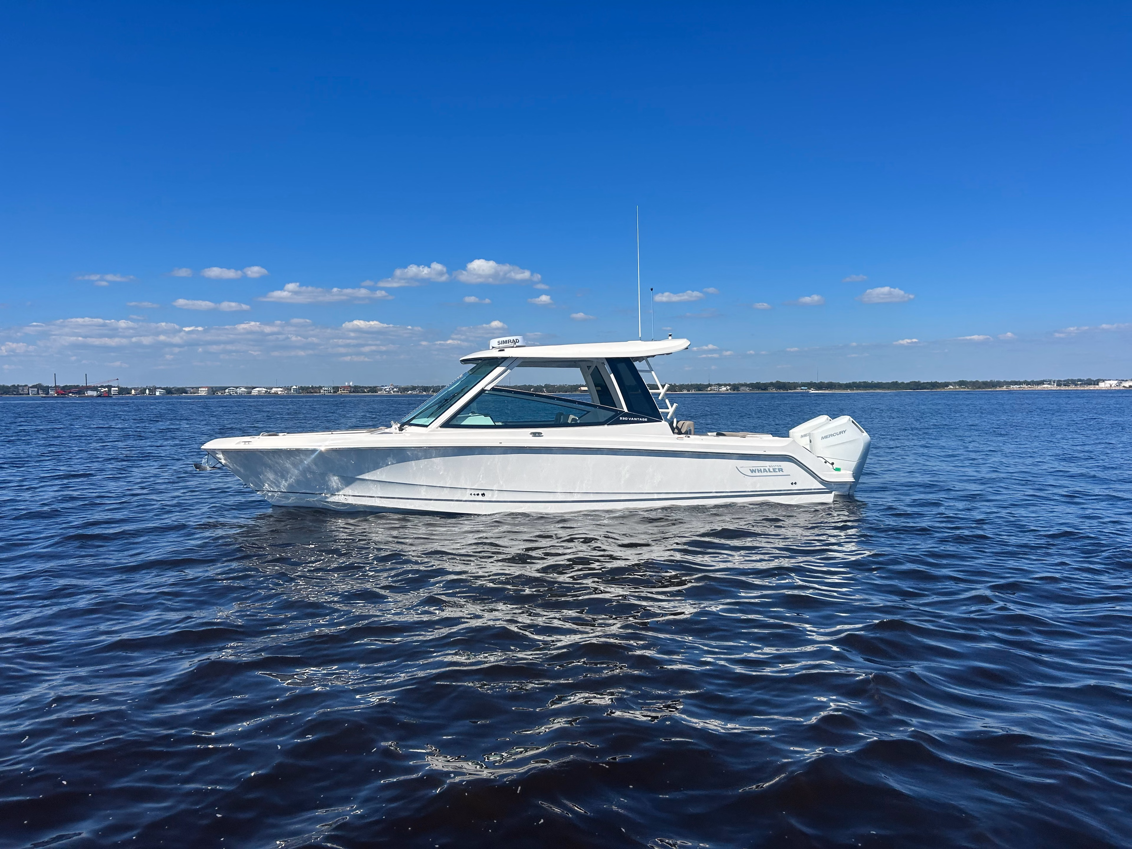 2027 Boston Whaler 330 Vantage