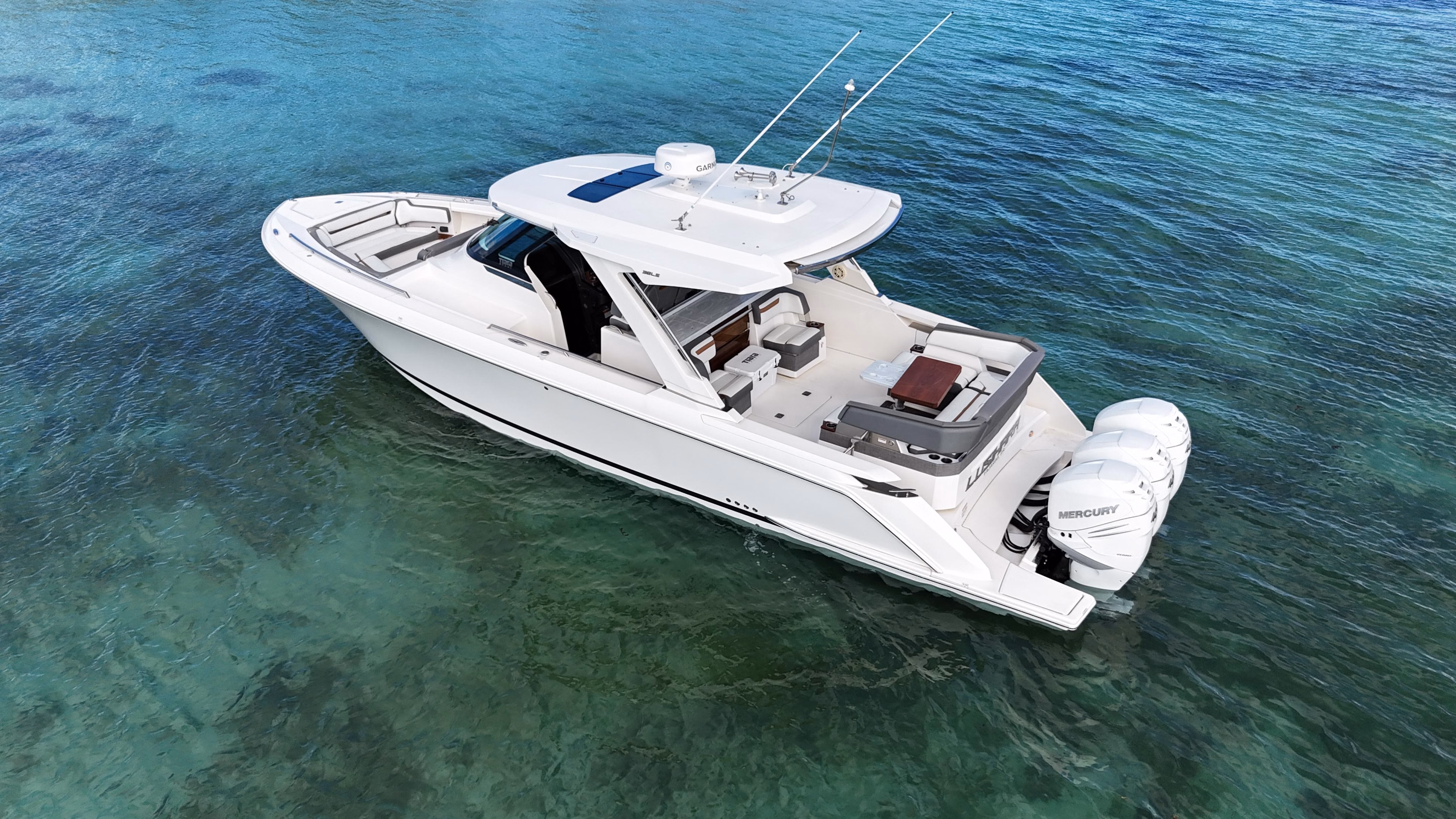 2020 Tiara Yachts 38LS 