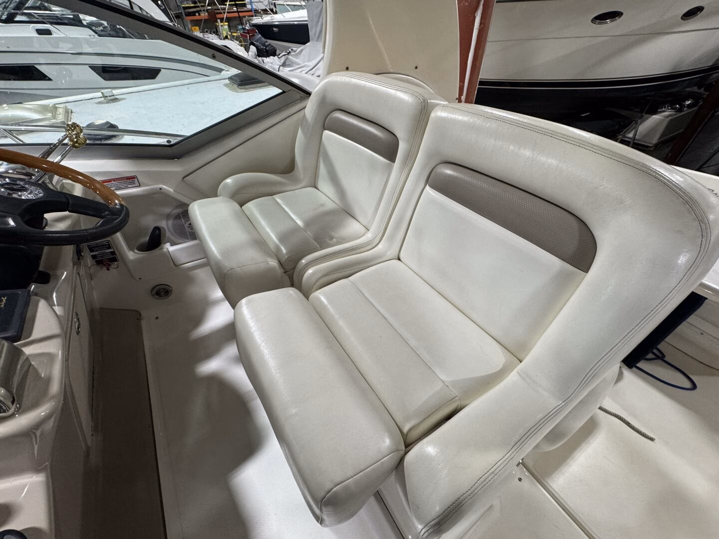 2004 Sea Ray Sundancer 320 