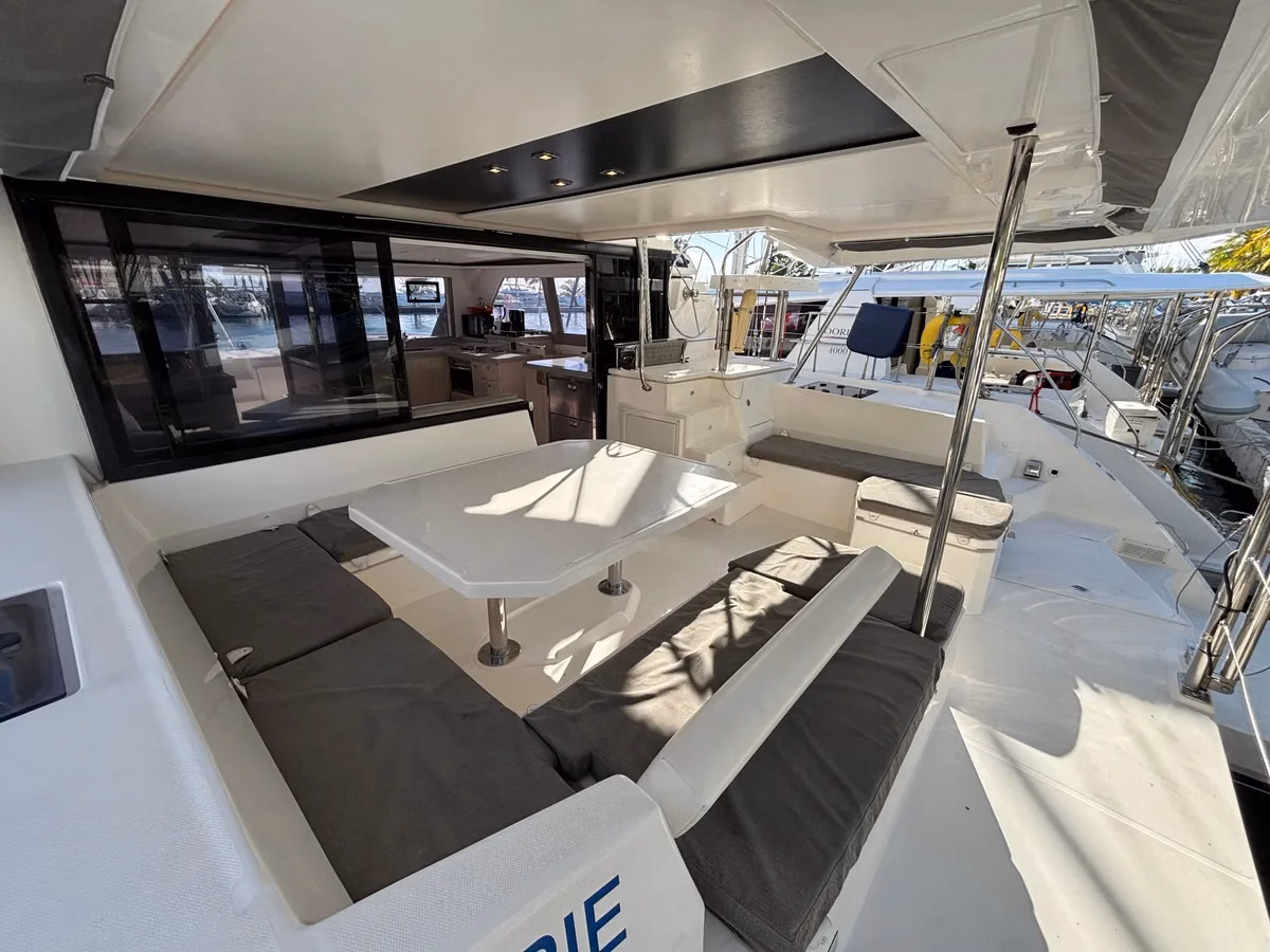 2020 Leopard Catamarans 45 