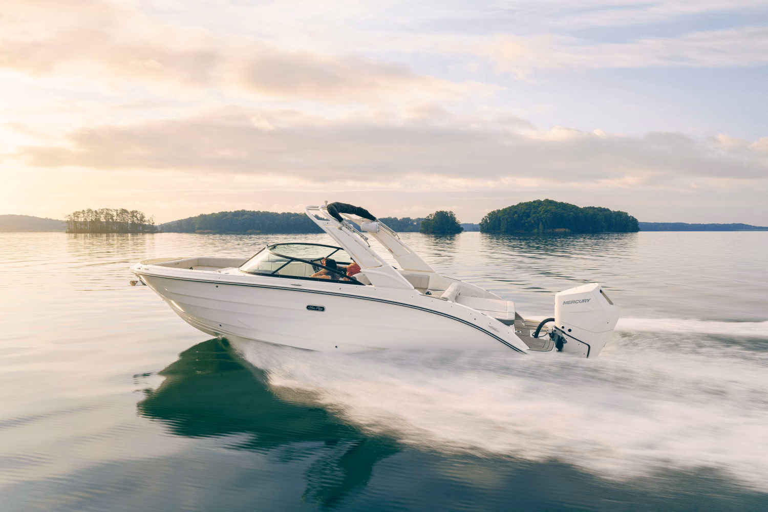 2027 Sea Ray SDX 270 Outboard